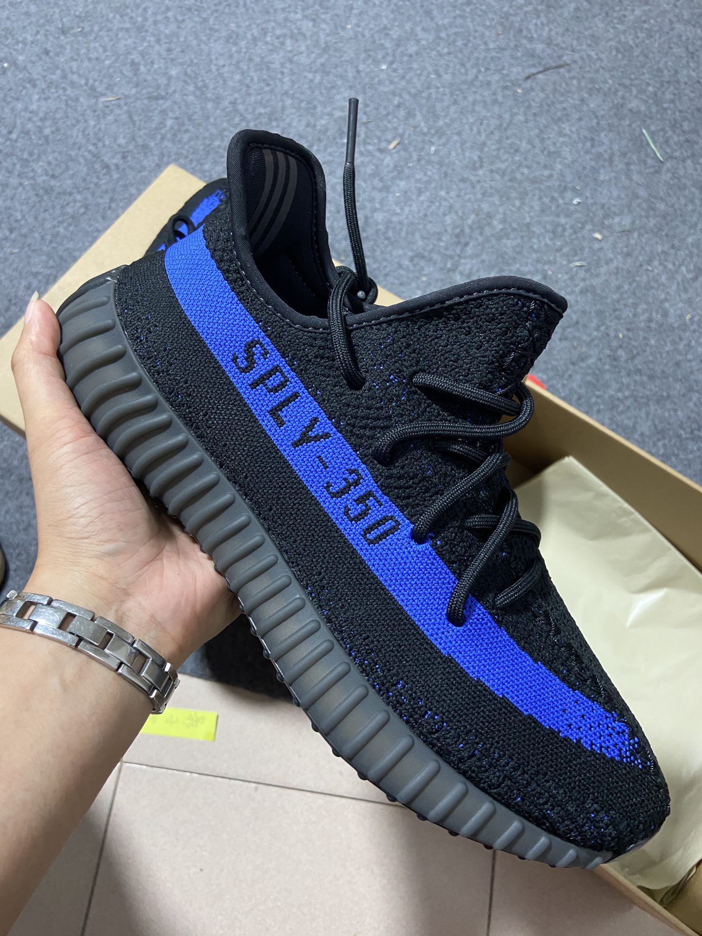 Yeezy黑蓝尺码:36-48C版纯原版出品-YeezyBoost350V2DazzlingBlue黑蓝