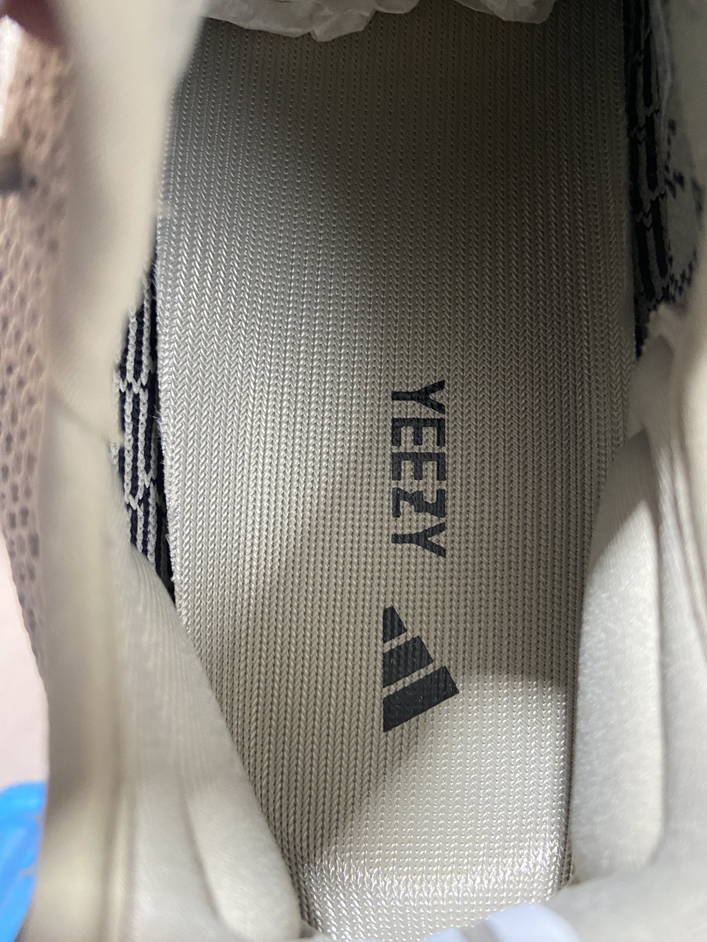 Yeezy火山灰岩尺码:36-46L版出品-YeezyBoost350V2Slate火山灰岩深米色油漆条