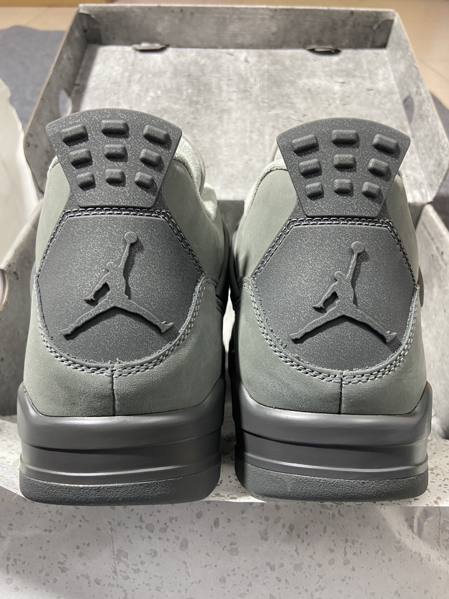 AJ4灰黑尺码:40-48.5纯原版出品-AirJordan4SESmokeGrey灰黑FQ7928-0