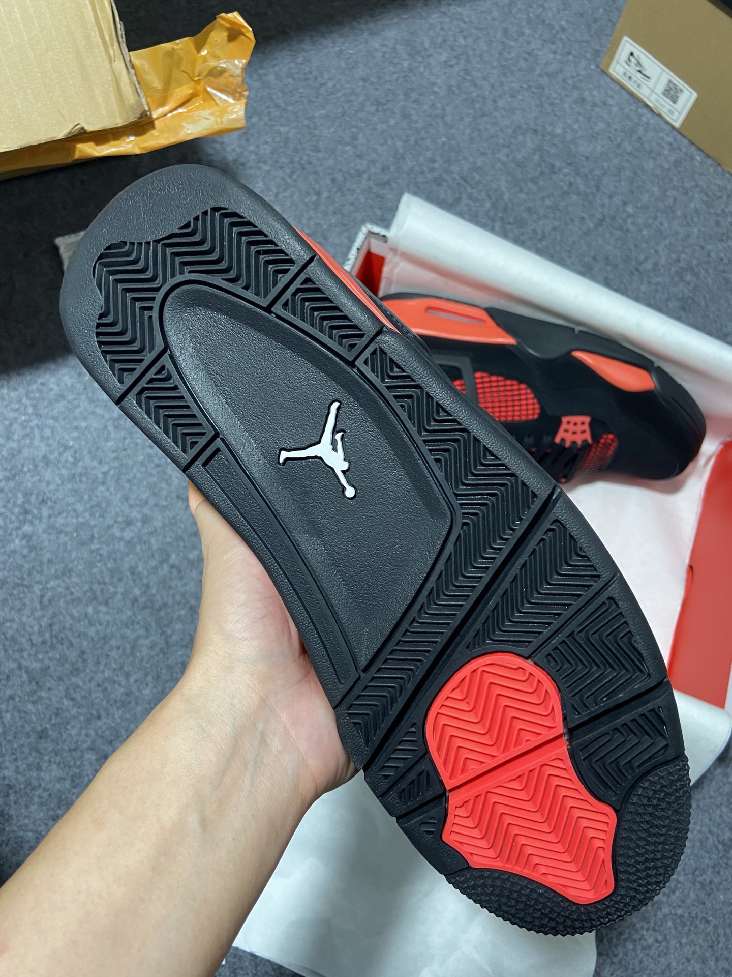 AJ4黑红尺码:40.5-48.5有45.5福利特价出品-AirJordan4AJ4黑红雷电休闲篮球鞋C