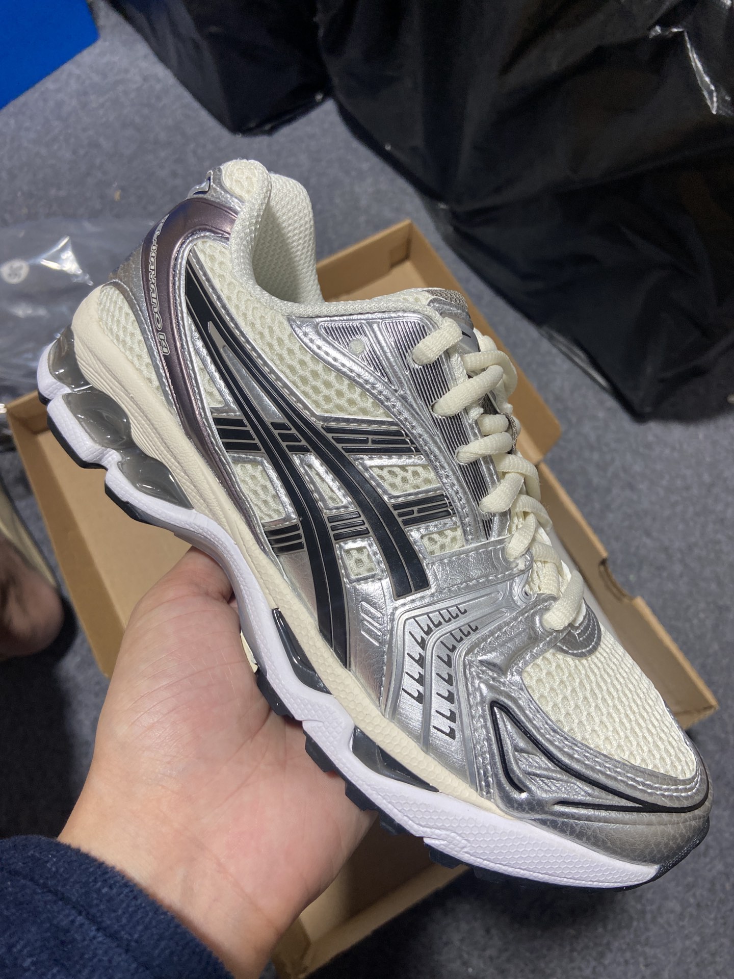 PAsicsGel-Kayano14系列1201A019-108亚瑟士运动休闲透气专业跑鞋轻量舒适透气材