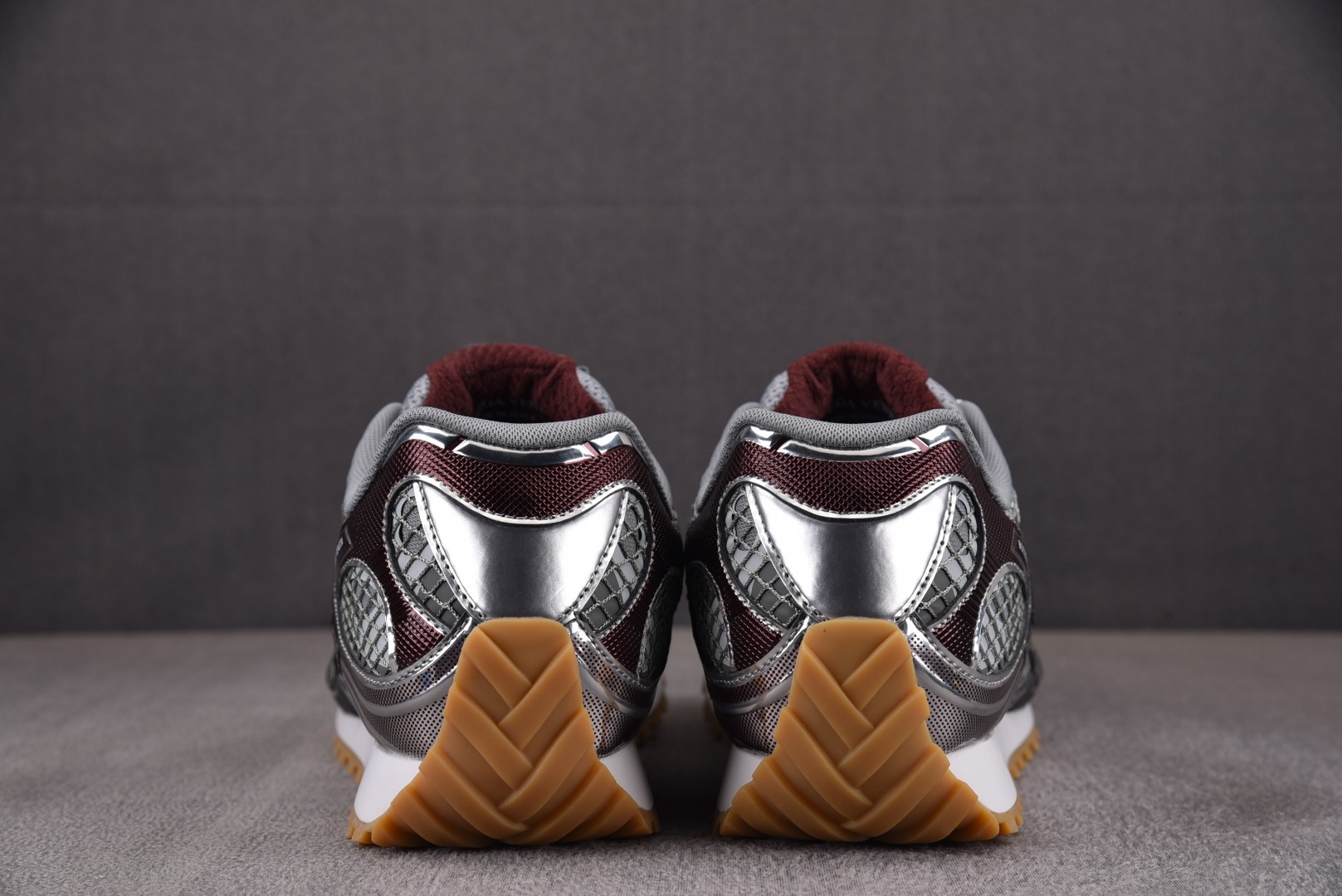 葆蝶家尺码:35-45纯原版出品-BottegaVenetaOrbitSilverWhite葆蝶家灰褐色