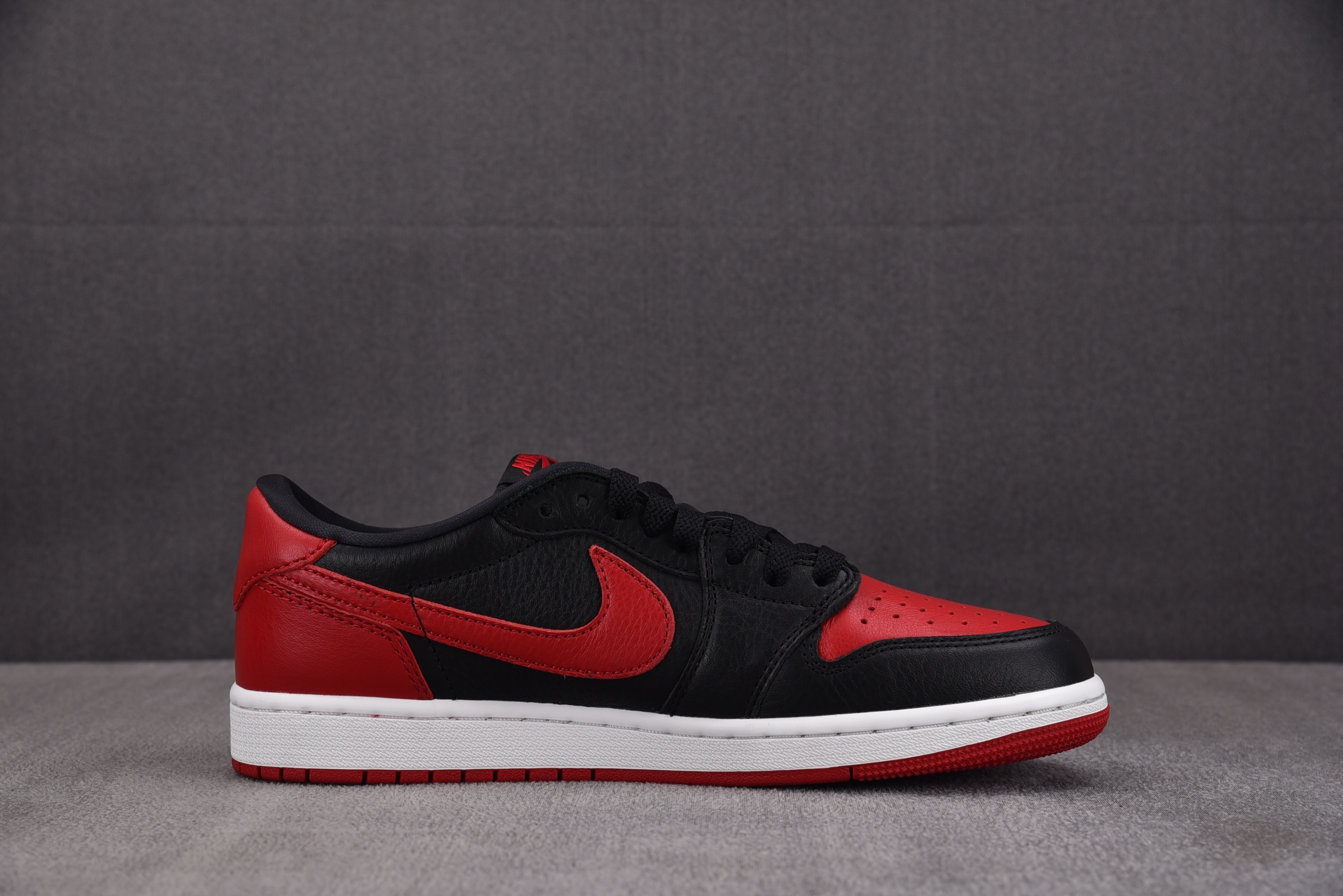 【纯原】Air Jordan 1 Retro Low OG Banned 黑红 IW6276-00140