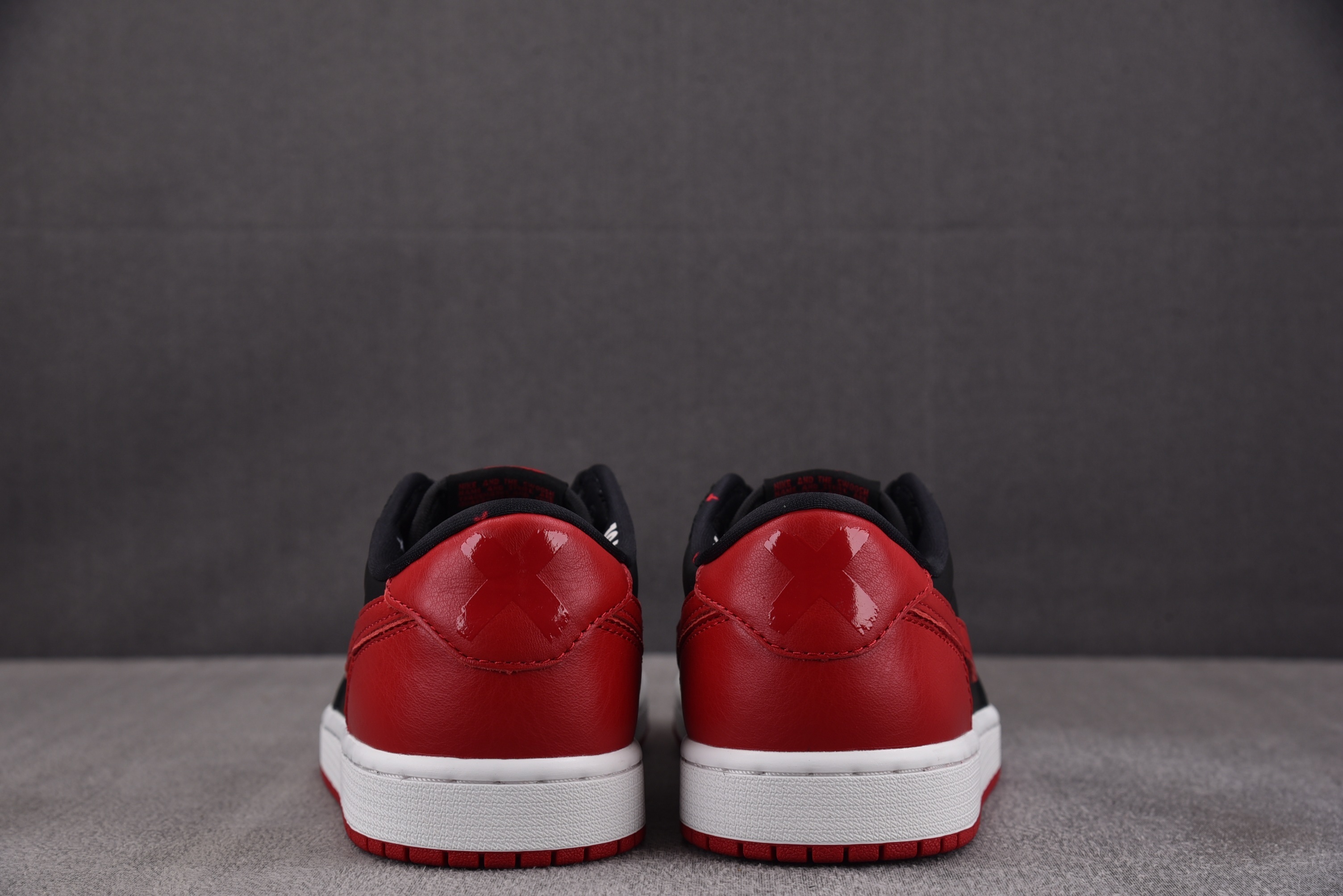 【纯原】Air Jordan 1 Retro Low OG Banned 黑红 IW6276-00140