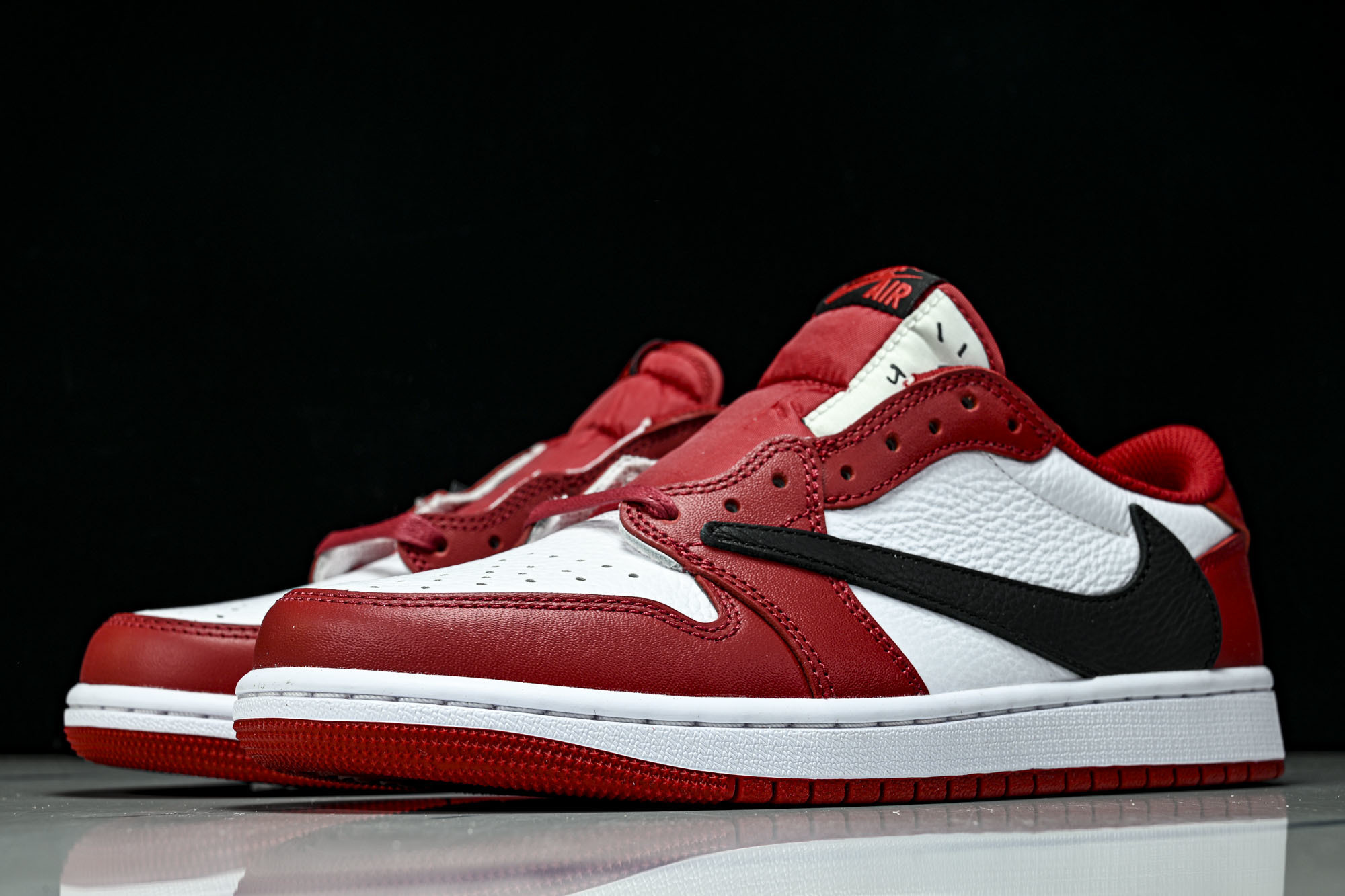 Travis Scott x Air Jordan 1 Low OG AJ1 乔1倒勾低帮 全头层 DM