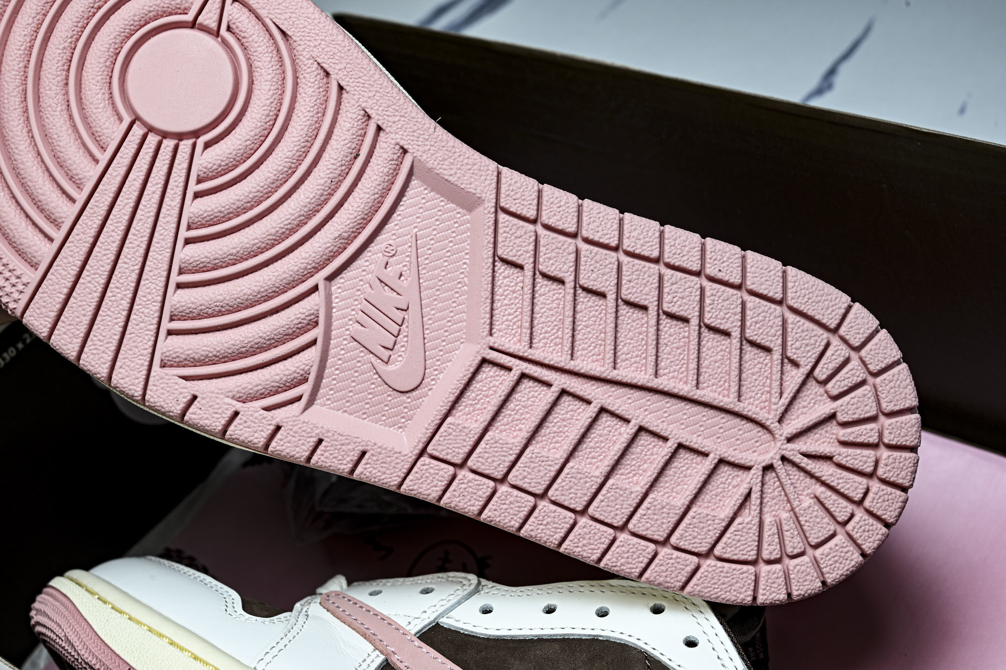 Travis Scott x Air Jordan 1 Low OG AJ1 乔1倒勾低帮 全头层 DZ