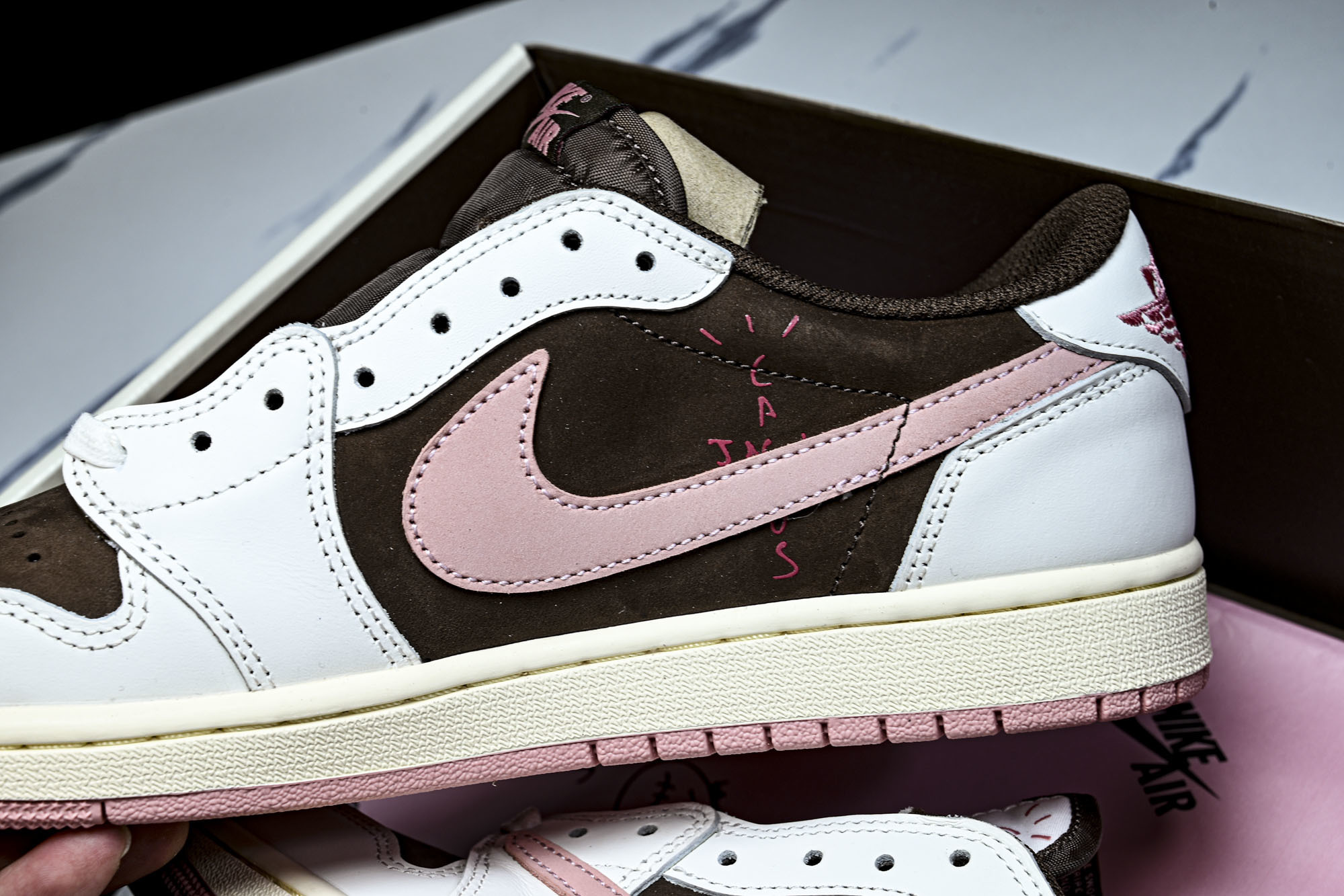 Travis Scott x Air Jordan 1 Low OG AJ1 乔1倒勾低帮 全头层 DZ