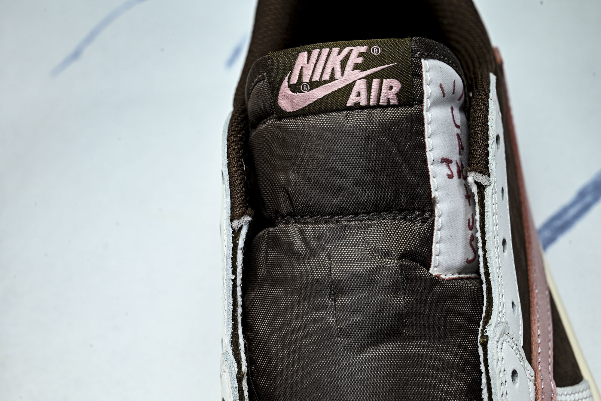 Travis Scott x Air Jordan 1 Low OG AJ1 乔1倒勾低帮 全头层 DZ