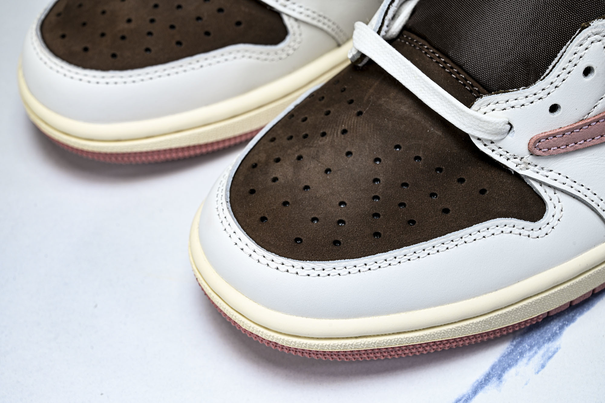 Travis Scott x Air Jordan 1 Low OG AJ1 乔1倒勾低帮 全头层 DZ