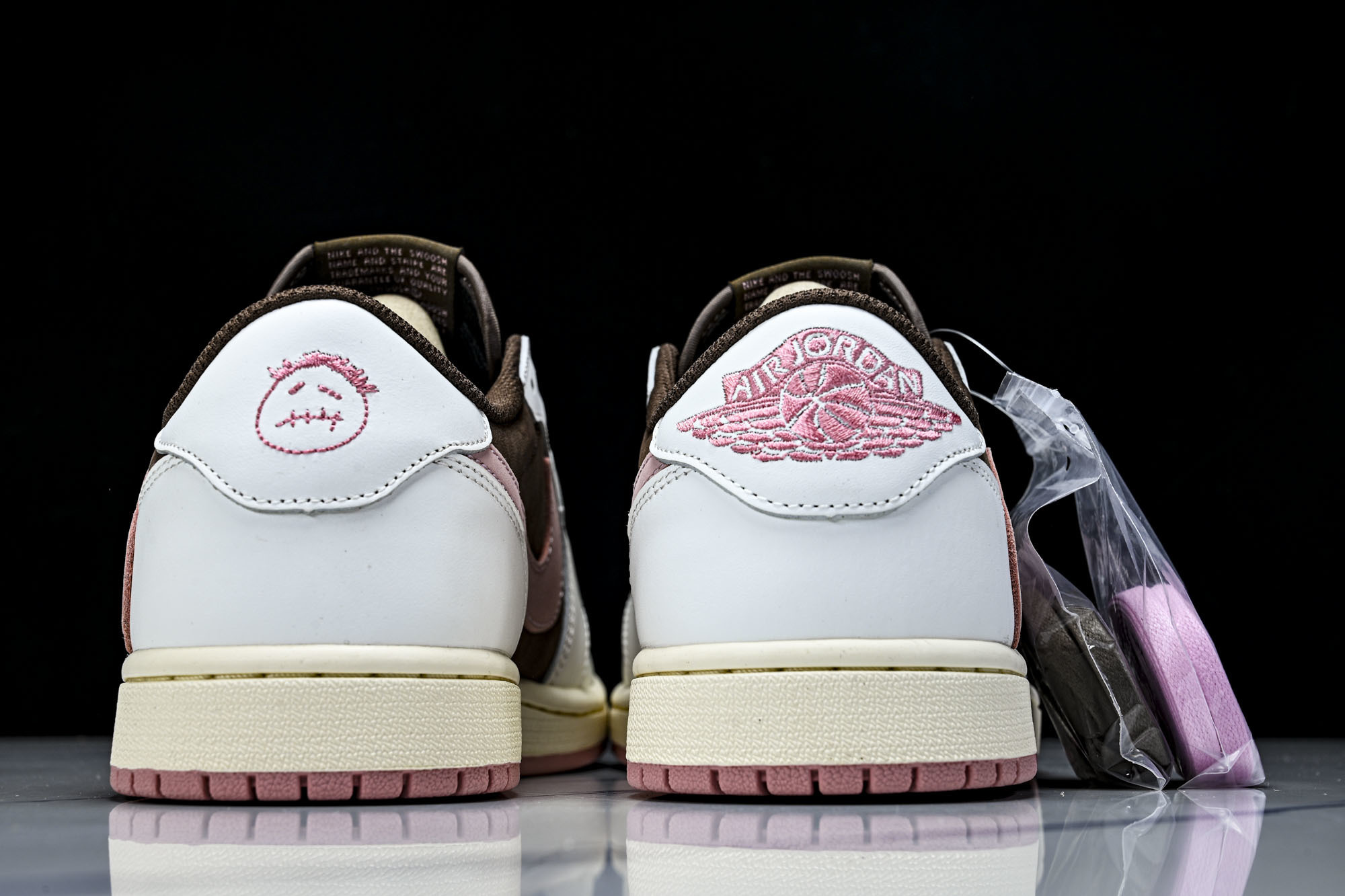 Travis Scott x Air Jordan 1 Low OG AJ1 乔1倒勾低帮 全头层 DZ