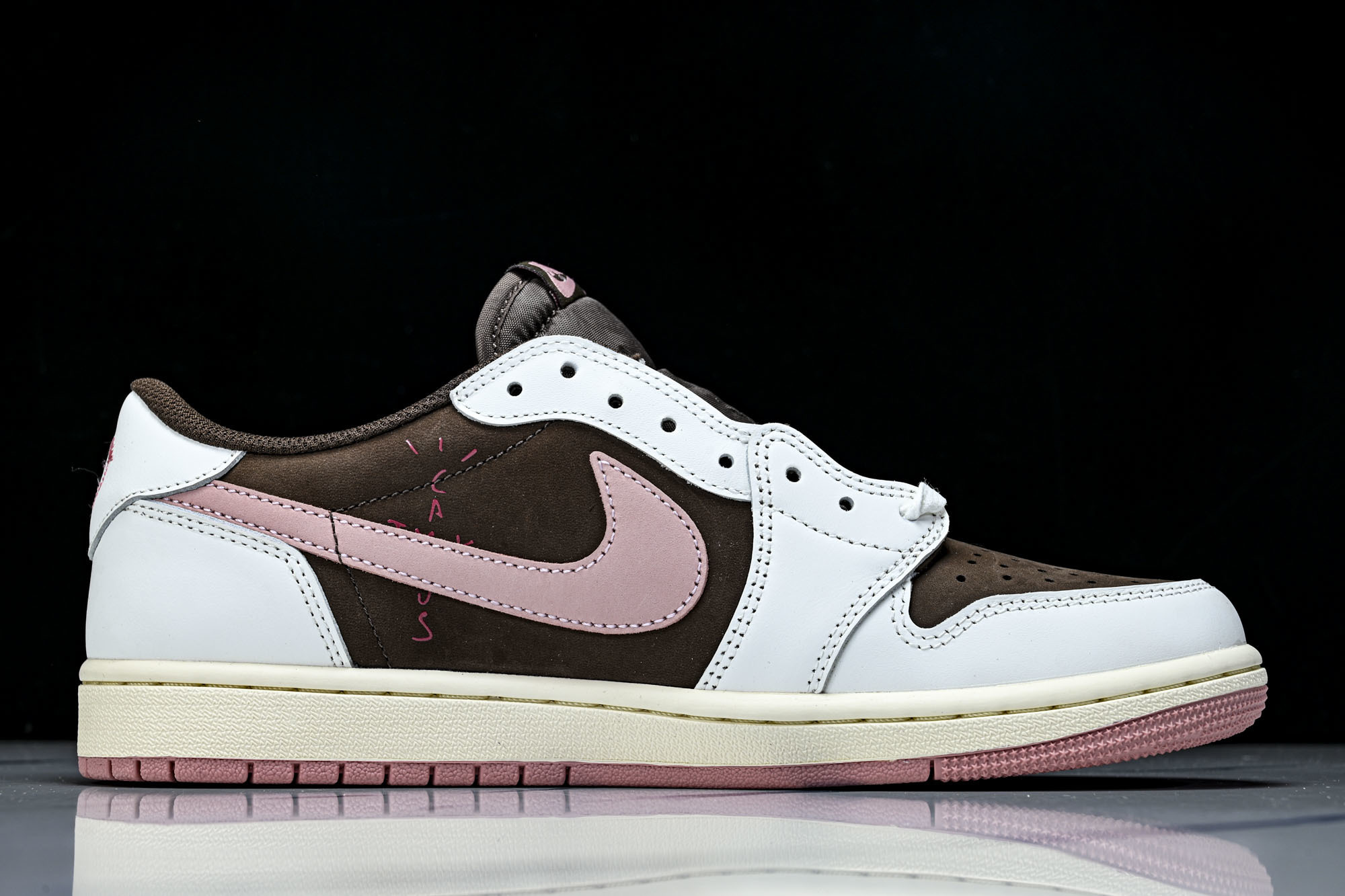 Travis Scott x Air Jordan 1 Low OG AJ1 乔1倒勾低帮 全头层 DZ