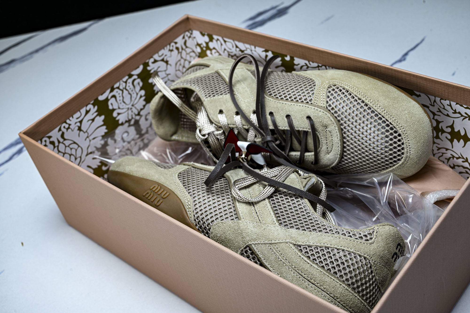 偏大1码Miumiu x New Balance NB530 新百伦缪缪联名款复古运动鞋 全套原楦原纸板