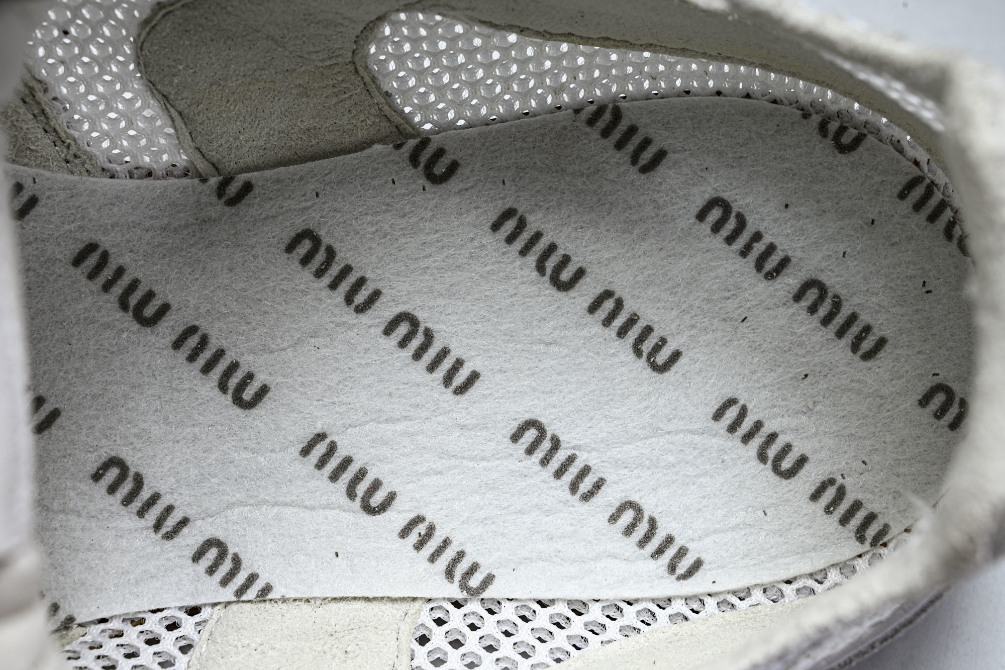 偏大1码Miumiu x New Balance NB530 新百伦缪缪联名款复古运动鞋 全套原楦原纸板