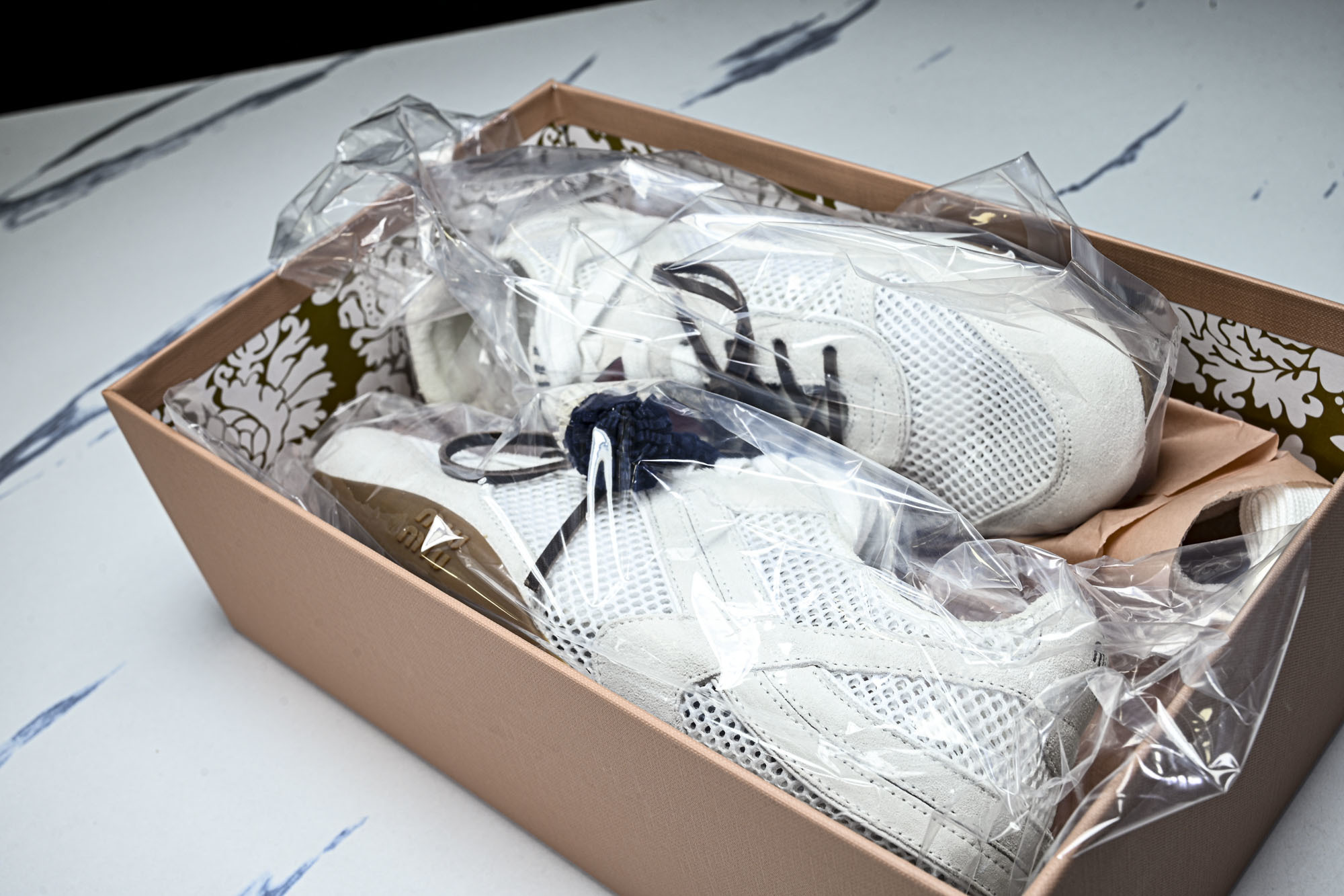偏大1码Miumiu x New Balance NB530 新百伦缪缪联名款复古运动鞋 全套原楦原纸板