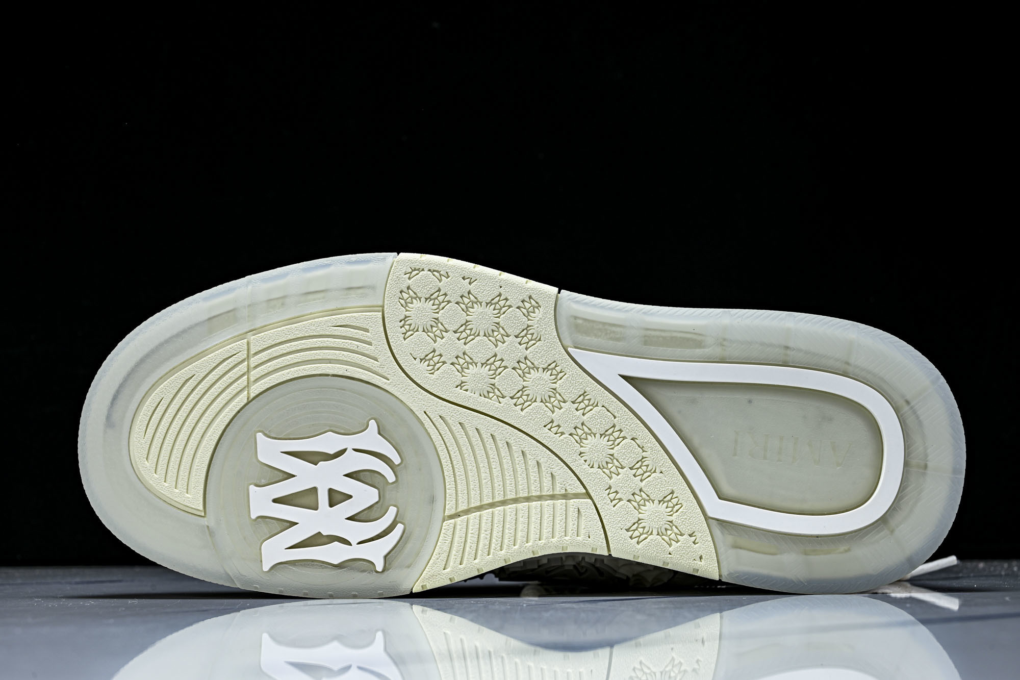 (GOD)AMIRI 新品 2026早春新品男士皮革黑色白色 MA SKYLINE运动鞋#釆用100%高