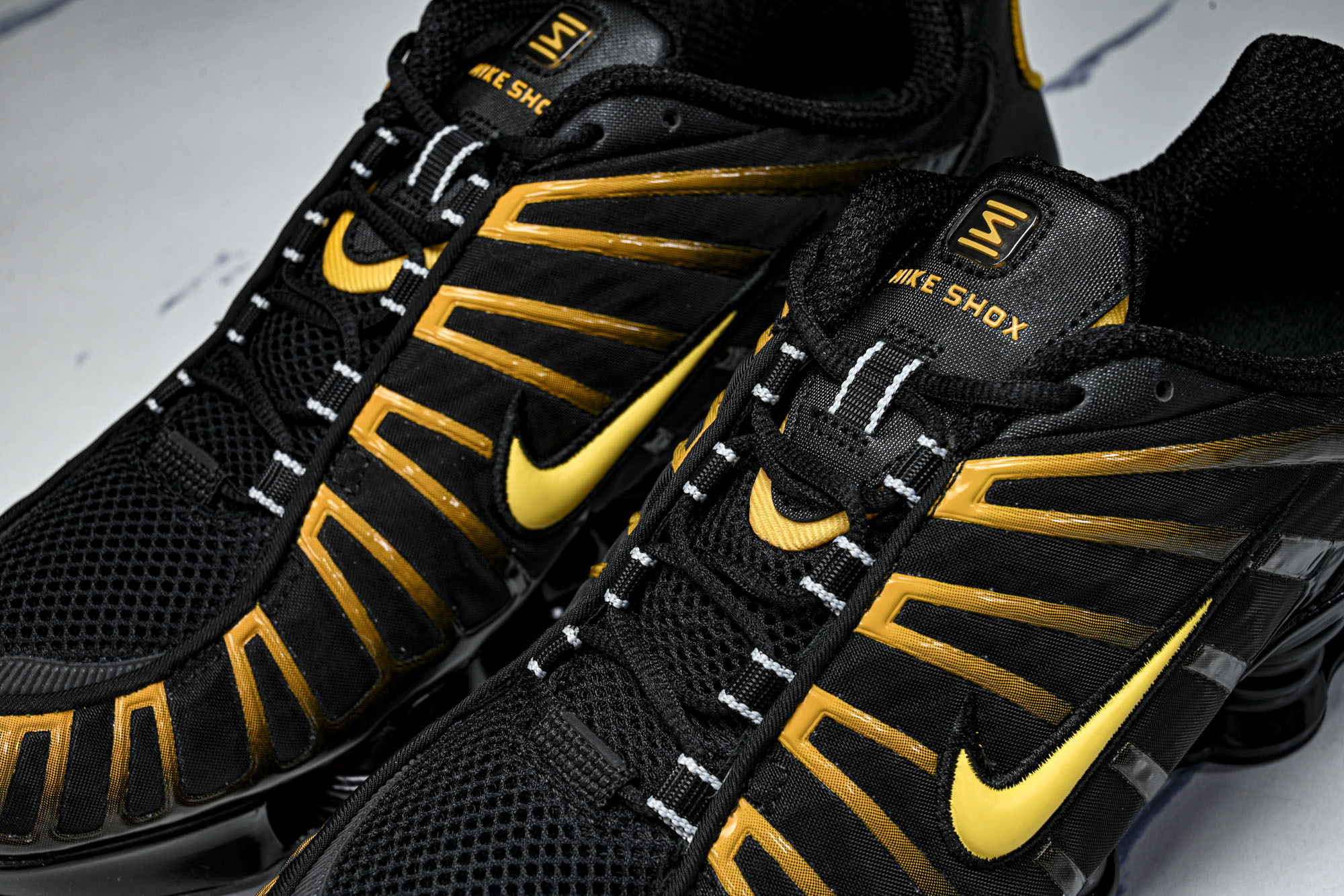 (T2.原厂)Nike SHOX TL耐克男子增高时尚款 缓震轻便透气跑步休闲鞋 AV3595 013原