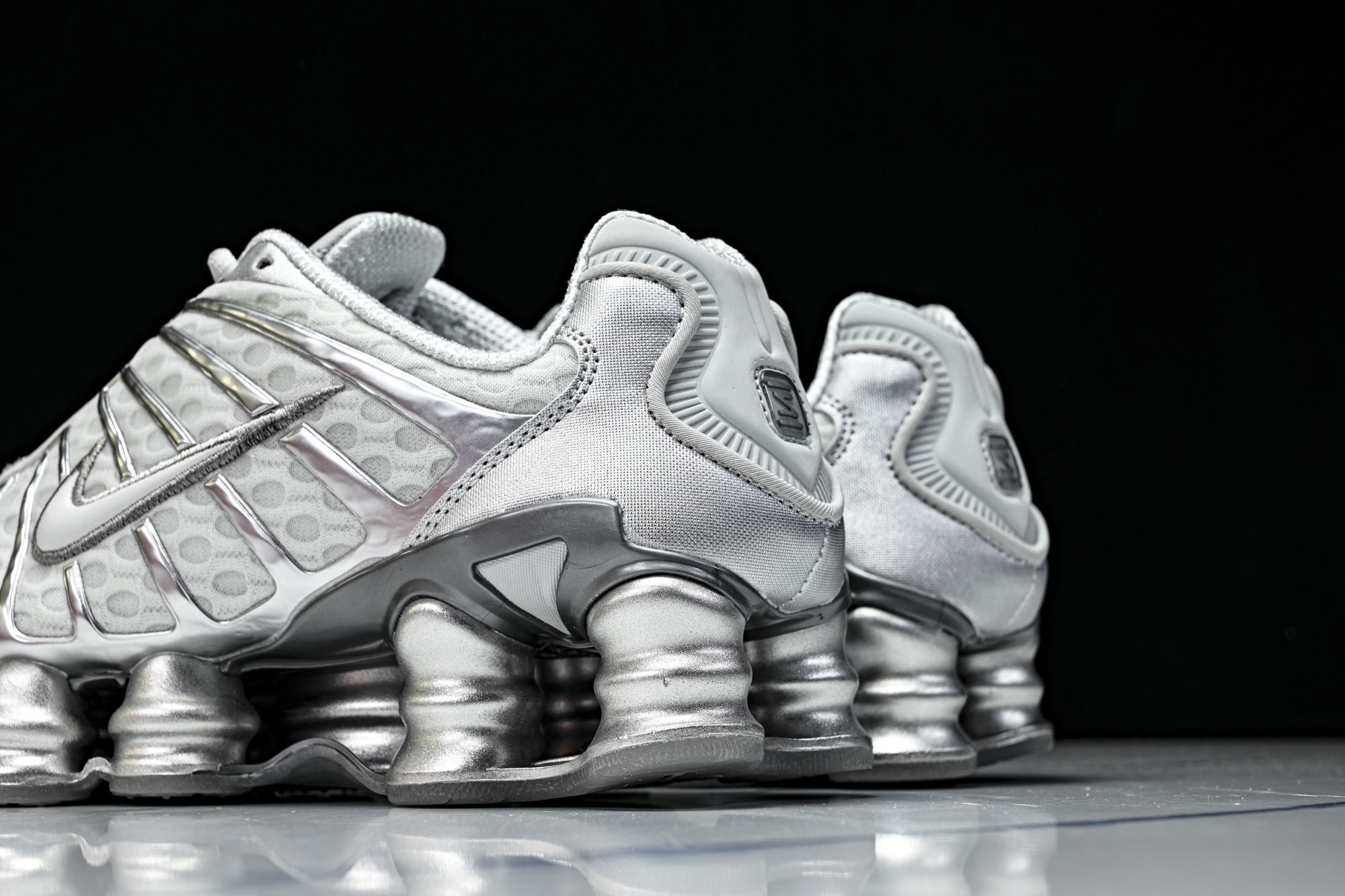 (T2.原厂)Nike SHOX TL耐克男子增高时尚款 缓震轻便透气跑步休闲鞋 AR3566 003Q