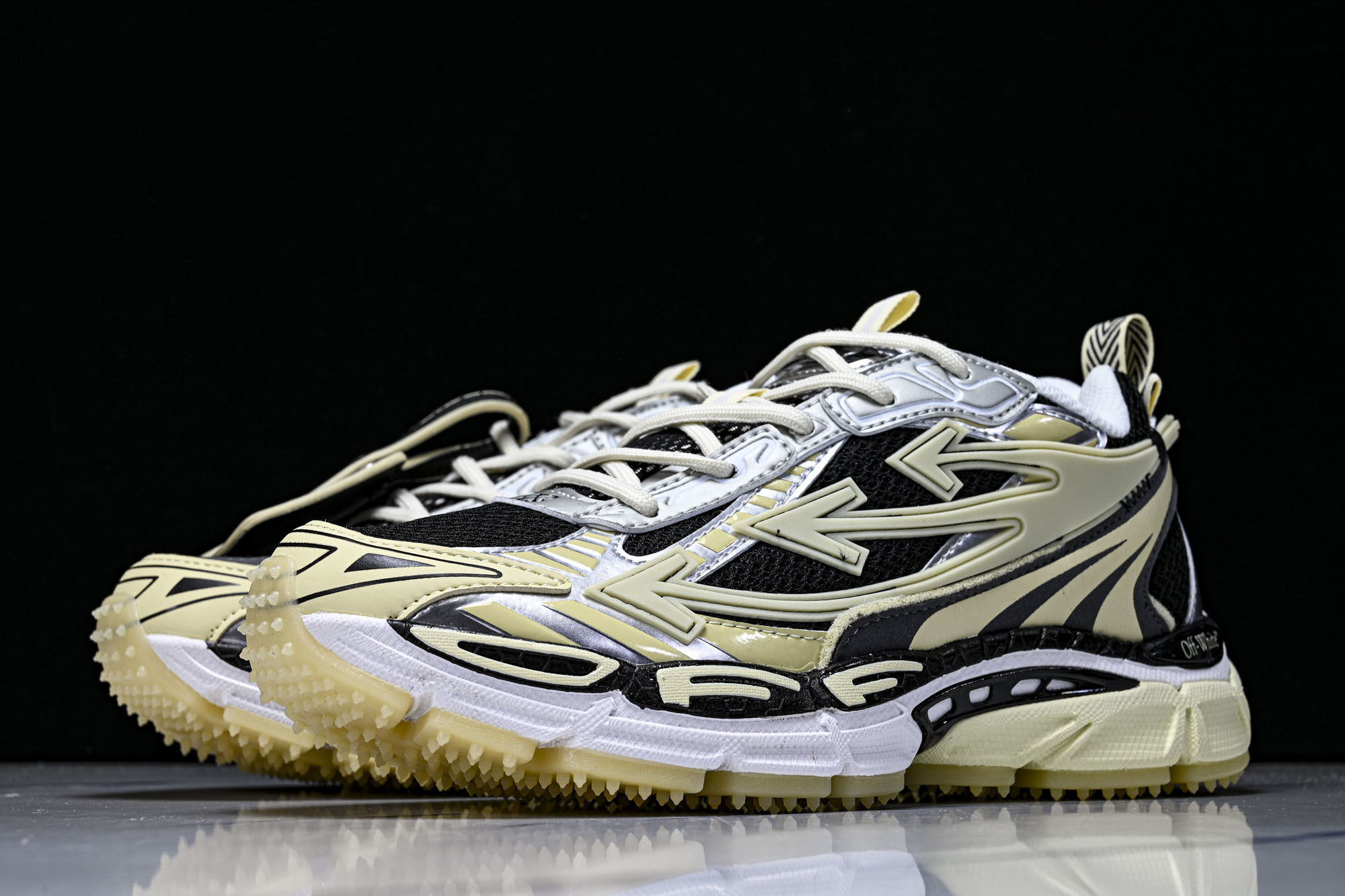 (PT.纯原)OFF WHITE 黑白三箭头登山厚底老爹鞋增高男女运动休闲鞋_CM_6#穿上off--W