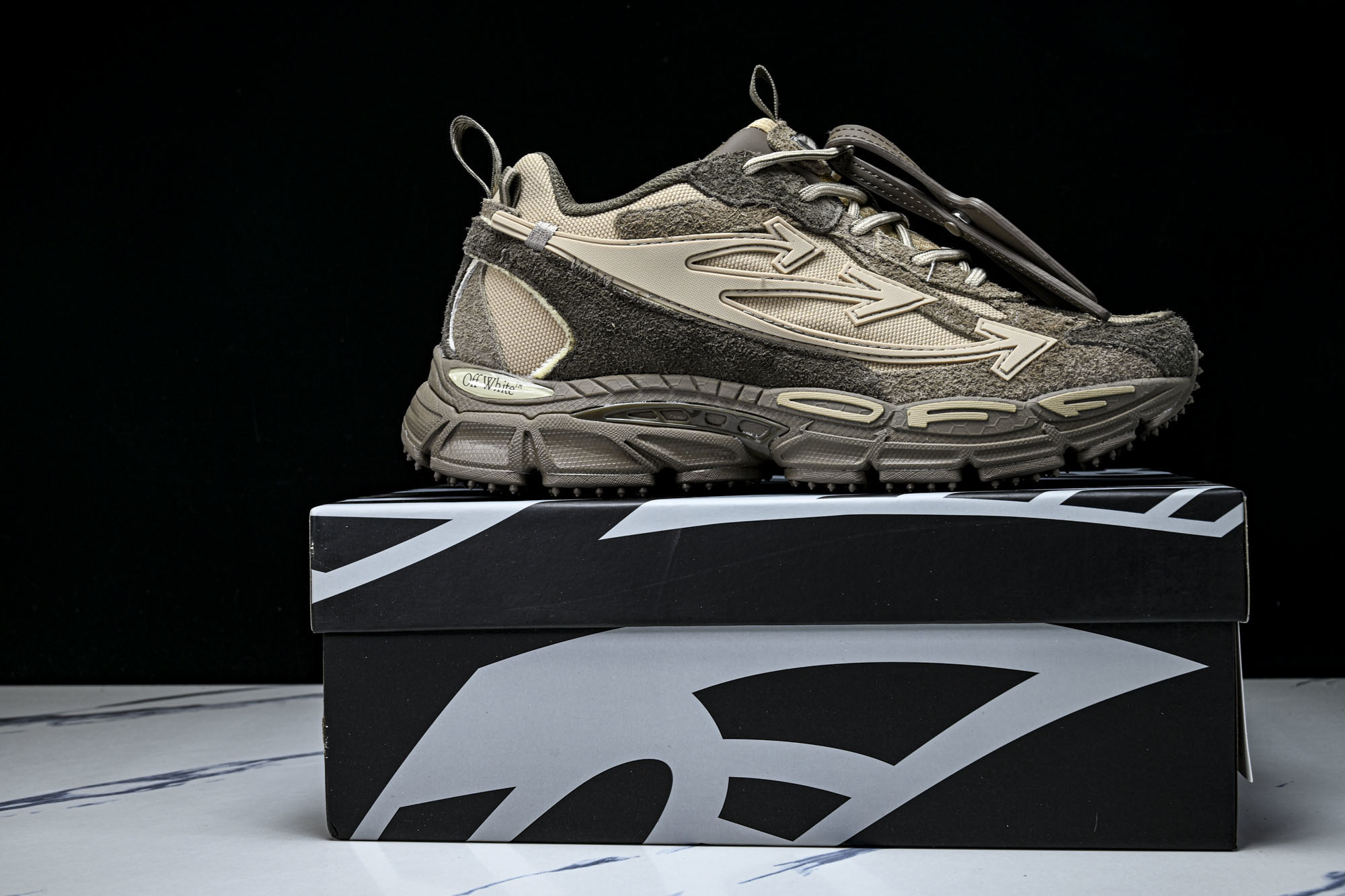 (PT.纯原)OFF WHITE 黑白三箭头登山厚底老爹鞋增高男女运动休闲鞋#穿上off--White 