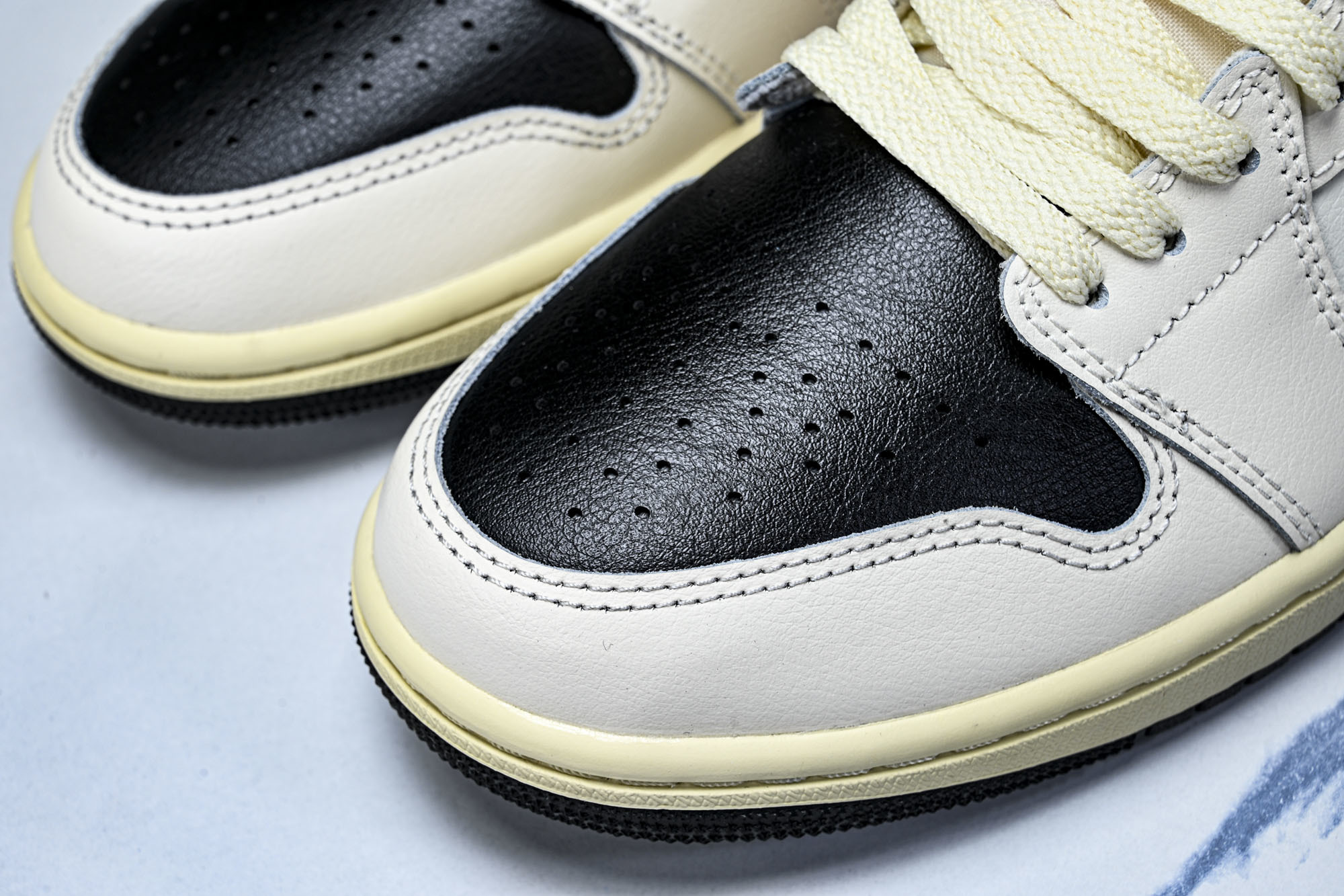 Air Jordan 1 Low AJ1 乔1米白黑红 低帮文化休闲板鞋 DC0774-107#市售最高