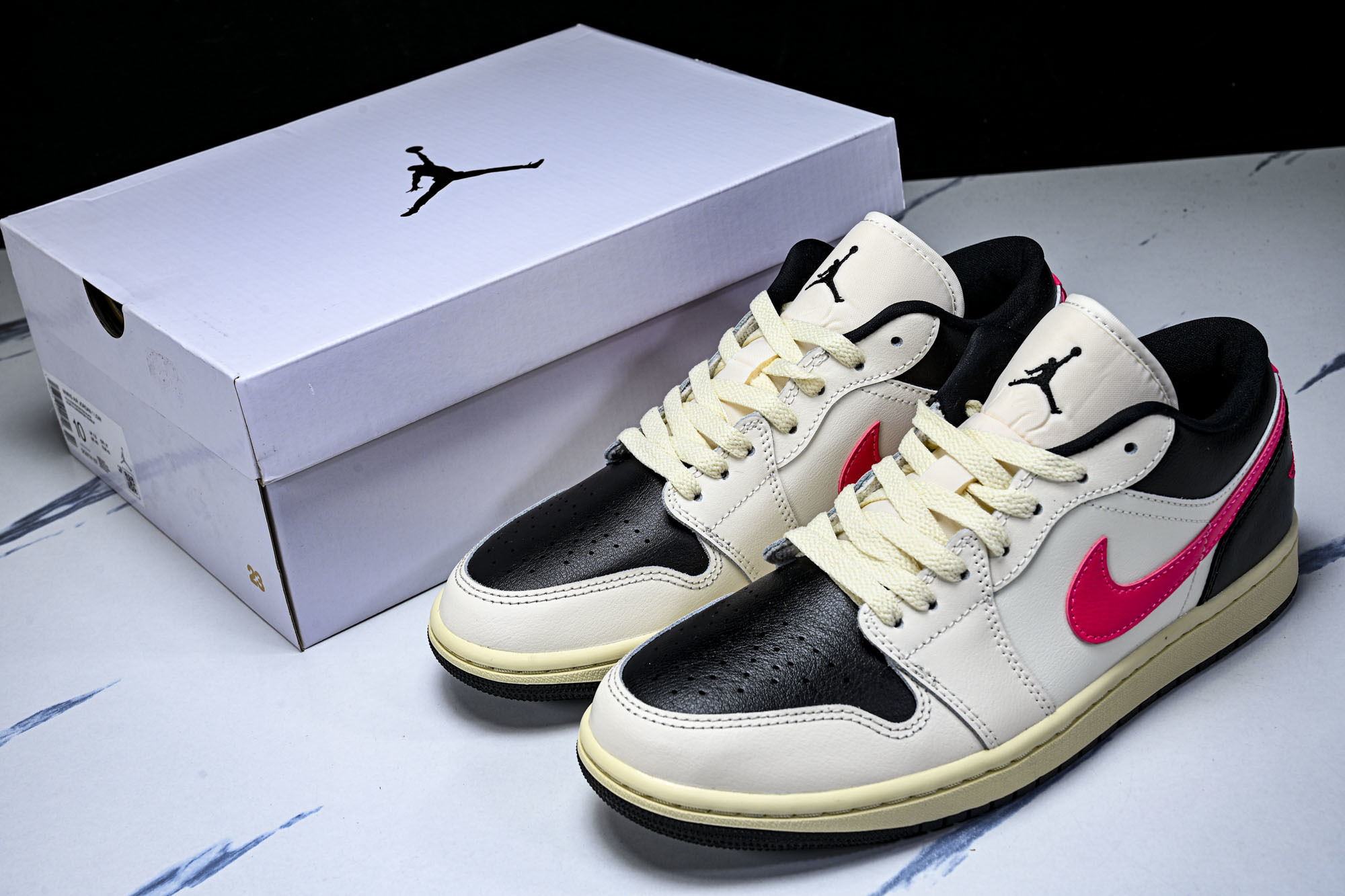 Air Jordan 1 Low AJ1 乔1米白黑红 低帮文化休闲板鞋 DC0774-107#市售最高