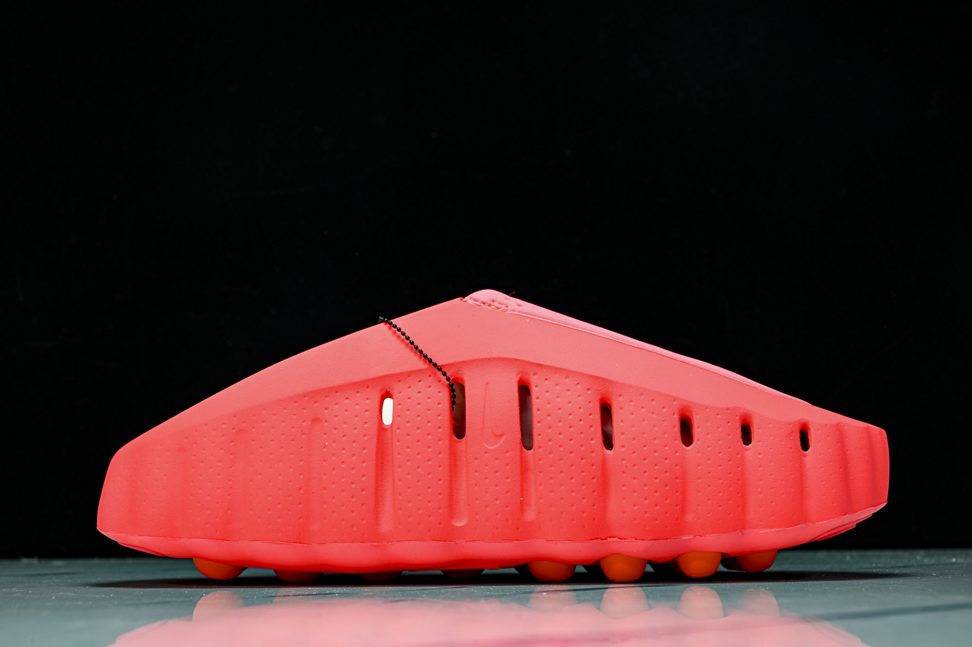 NK Mind 001 Slide Solar Red 红色 HQ4307-600   Size：36 