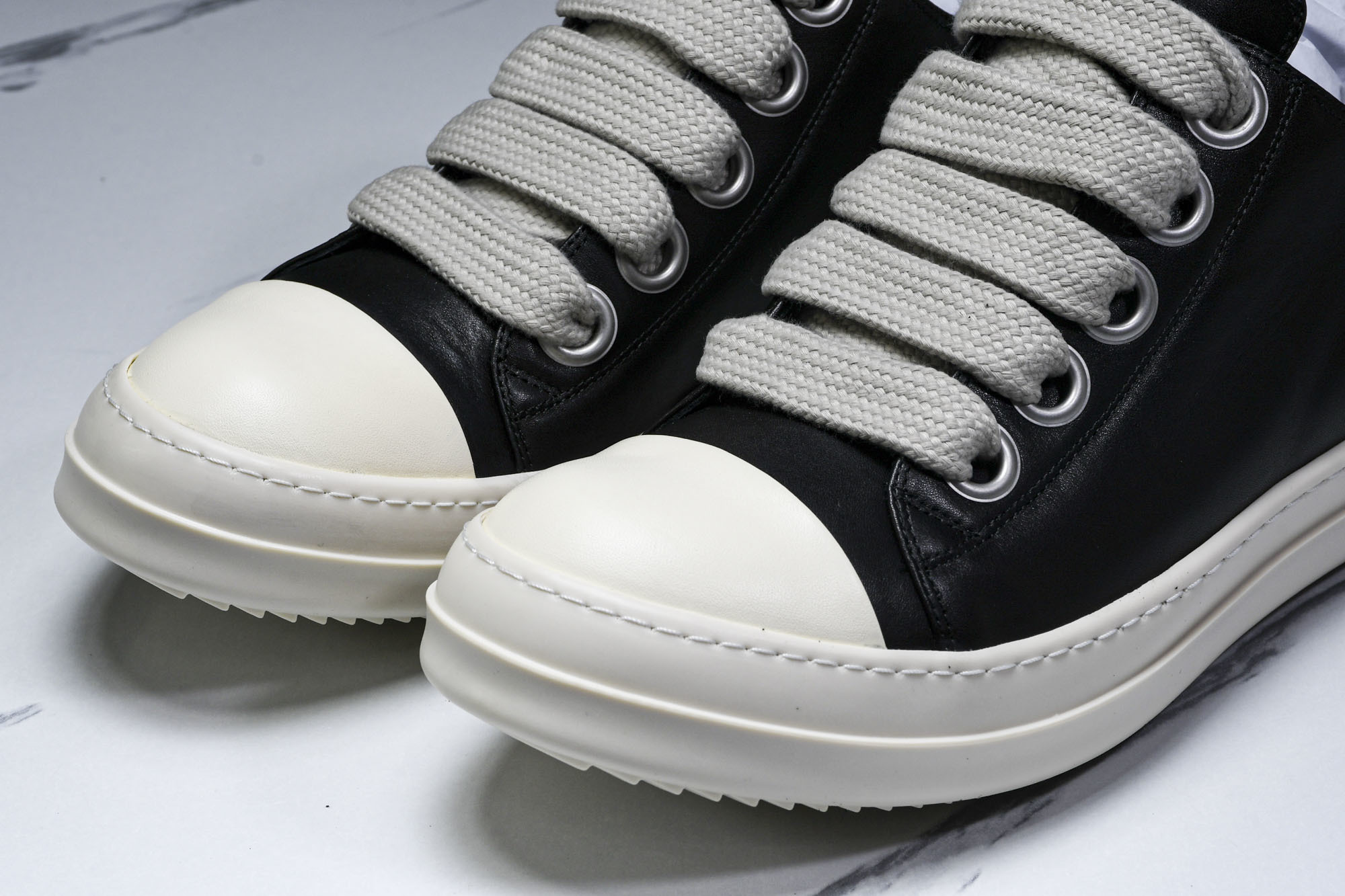 纯原莞产 RICK OWENS 瑞克 欧文斯 24春夏男士LIDO全粒面小牛皮复古运动鞋 粗细带黑色 S