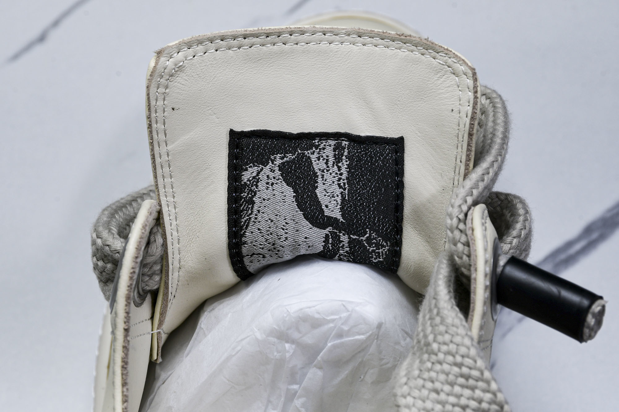 纯原莞产 RICK OWENS 瑞克 欧文斯 24春夏男士LIDO全粒面小牛皮复古运动鞋 粗鞋带白色 S