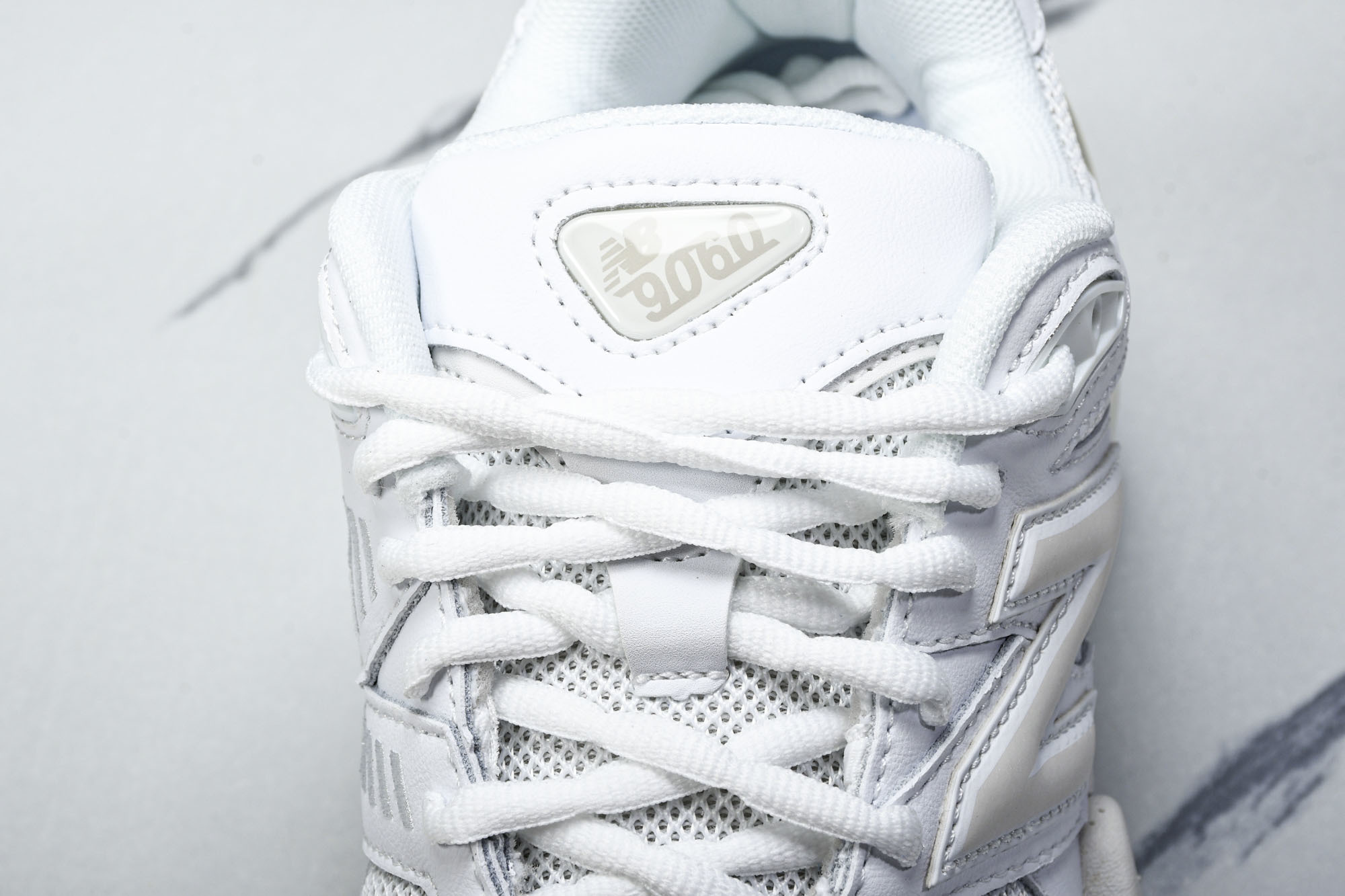 纯原 Joe Freshgoods x New Balance NB9060 复古休闲运动慢跑鞋 全白色