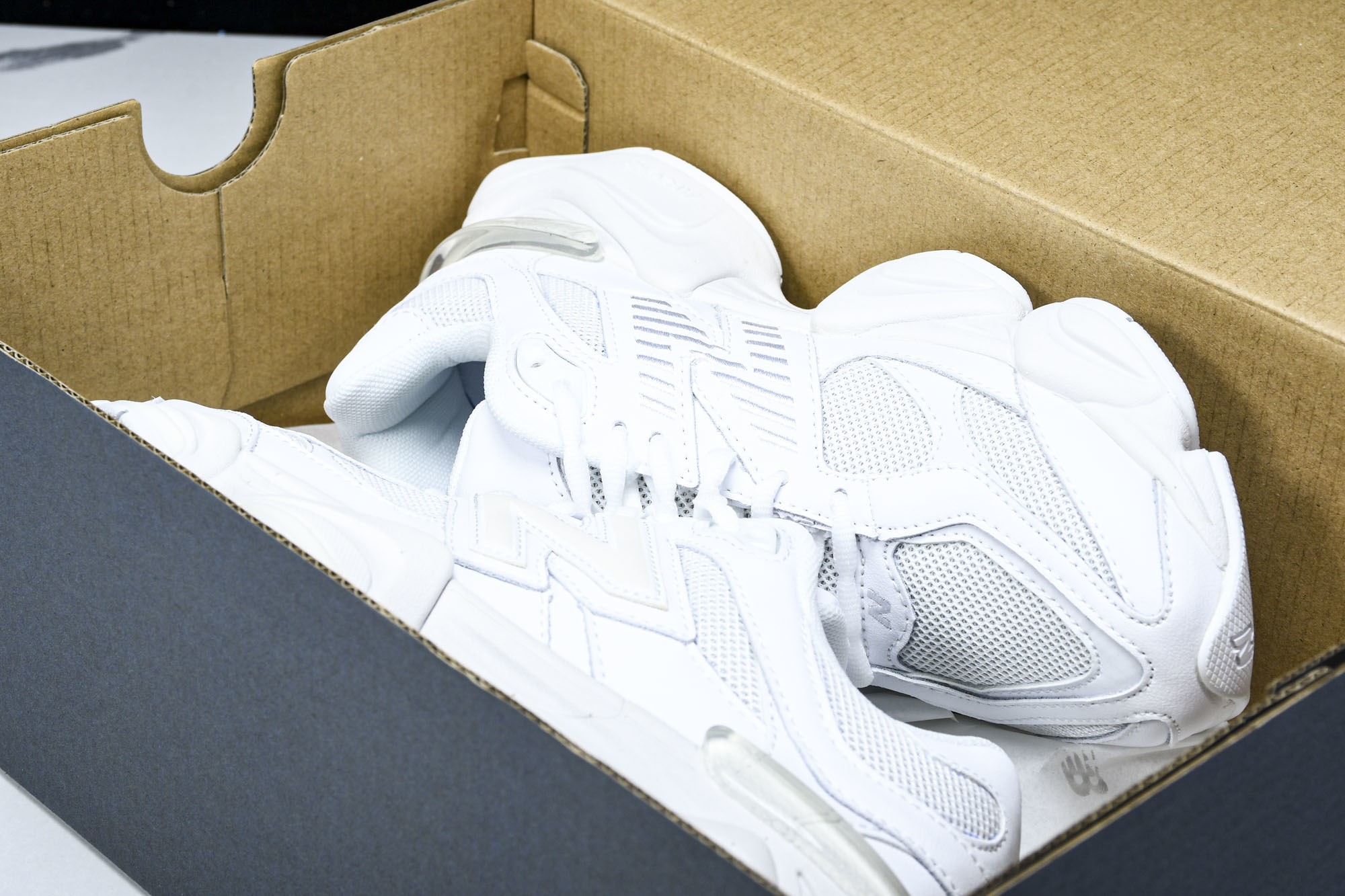 纯原 Joe Freshgoods x New Balance NB9060 复古休闲运动慢跑鞋 全白色