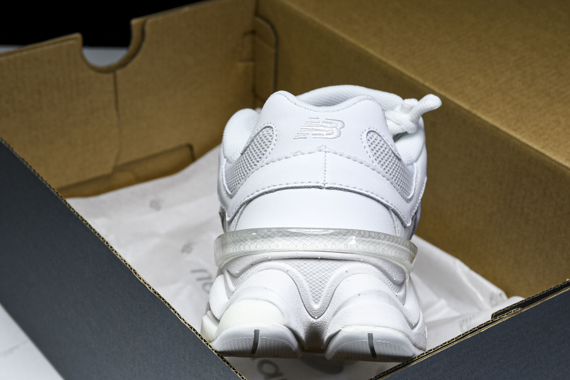 纯原 Joe Freshgoods x New Balance NB9060 复古休闲运动慢跑鞋 全白色
