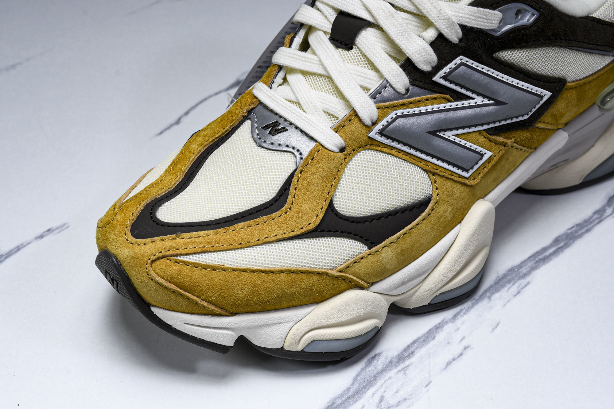 纯原 Joe Freshgoods x New Balance NB9060 复古休闲运动慢跑鞋 姜黄色