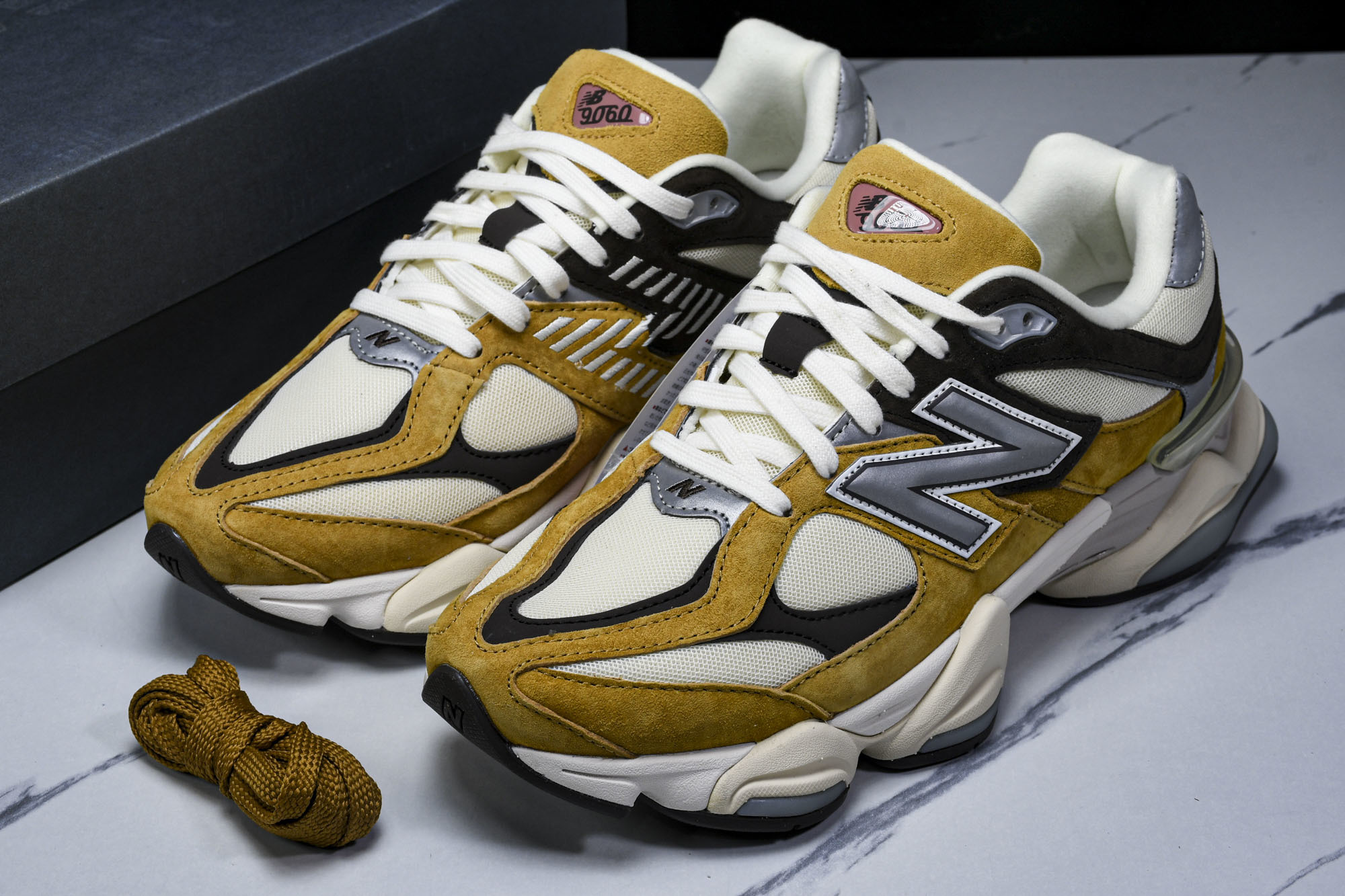 纯原 Joe Freshgoods x New Balance NB9060 复古休闲运动慢跑鞋 姜黄色