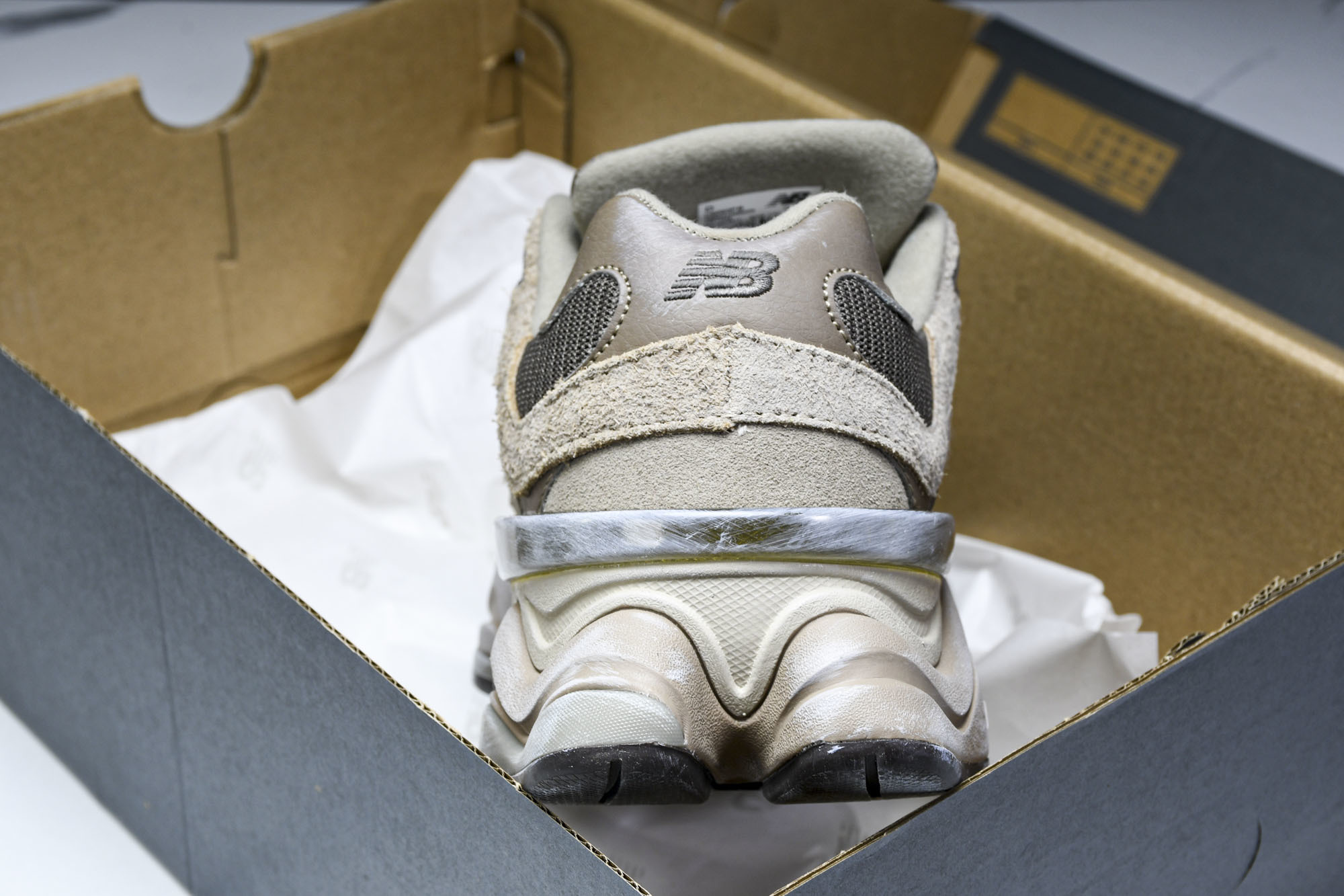 纯原 Joe Freshgoods x New Balance NB9060 复古休闲运动慢跑鞋 旧灰棕
