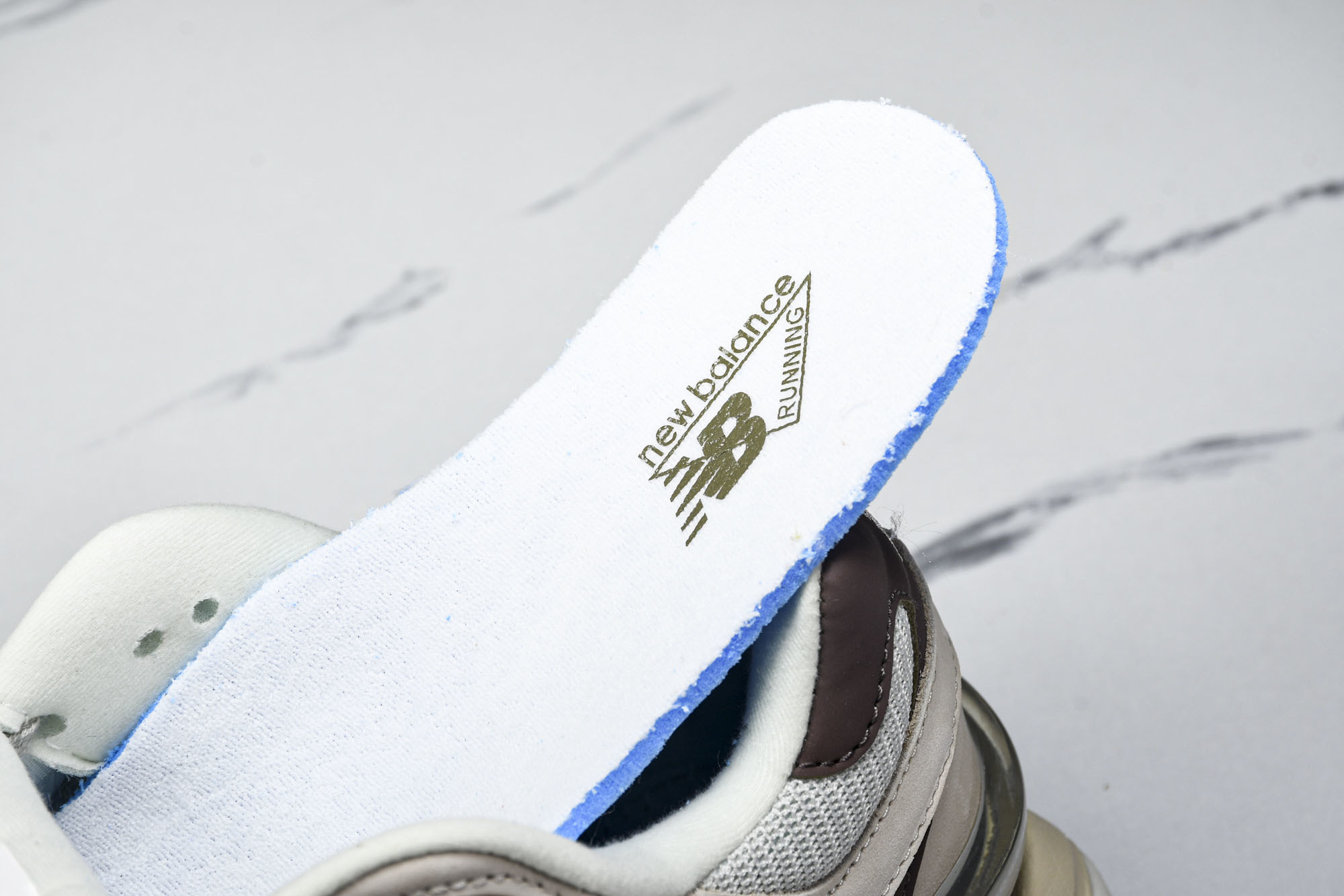 纯原 Joe Freshgoods x New Balance NB9060 复古休闲运动慢跑鞋 棕色 