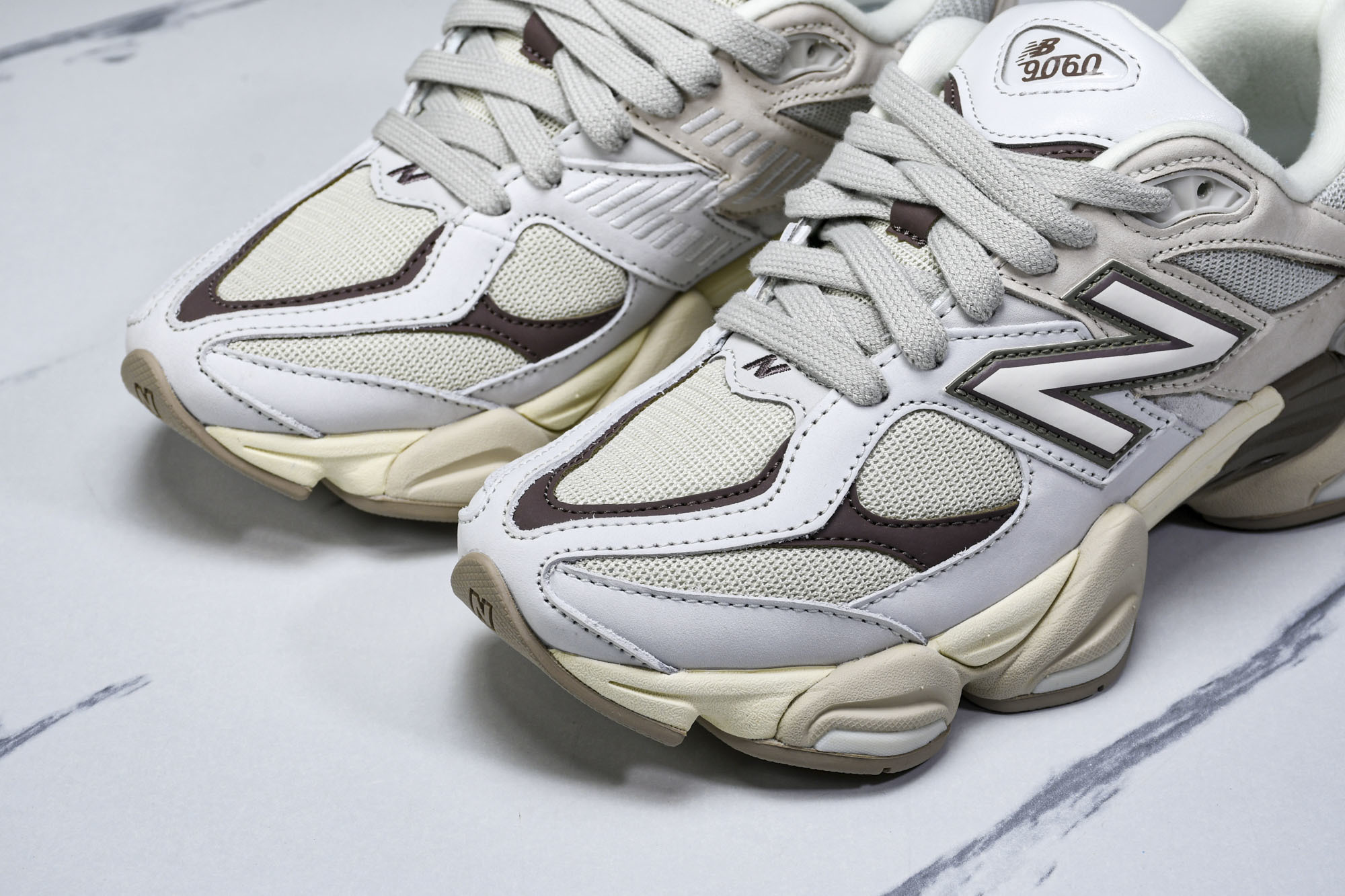 纯原 Joe Freshgoods x New Balance NB9060 复古休闲运动慢跑鞋 棕色 