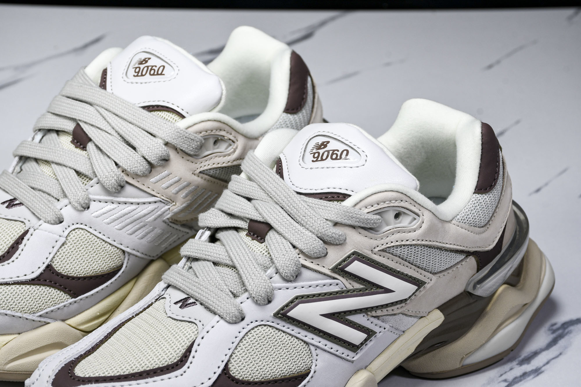纯原 Joe Freshgoods x New Balance NB9060 复古休闲运动慢跑鞋 棕色 