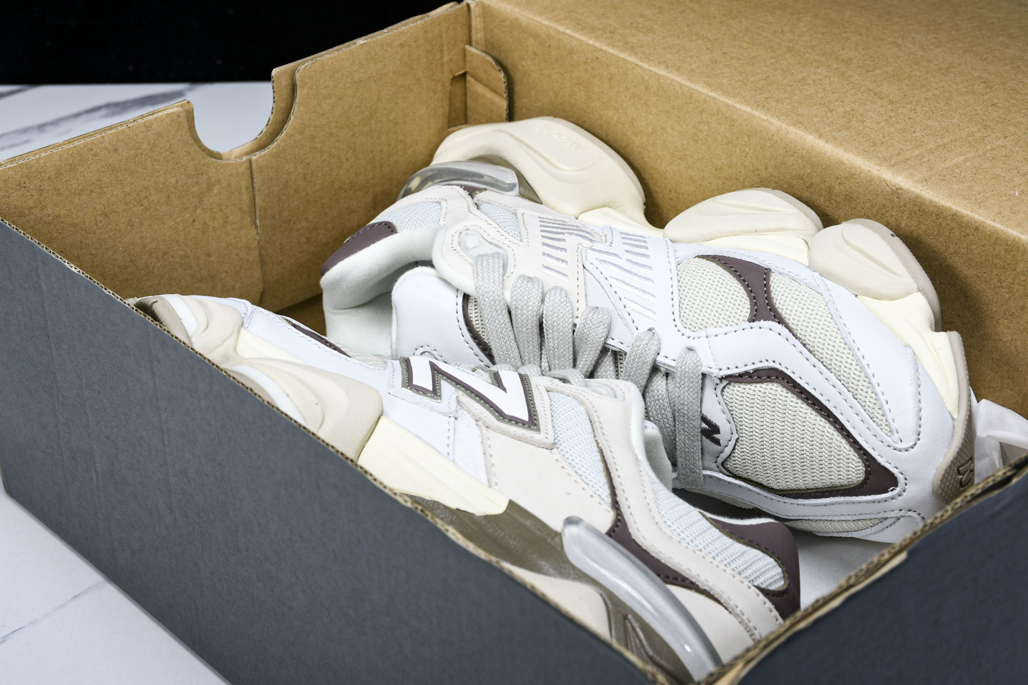 纯原 Joe Freshgoods x New Balance NB9060 复古休闲运动慢跑鞋 棕色 