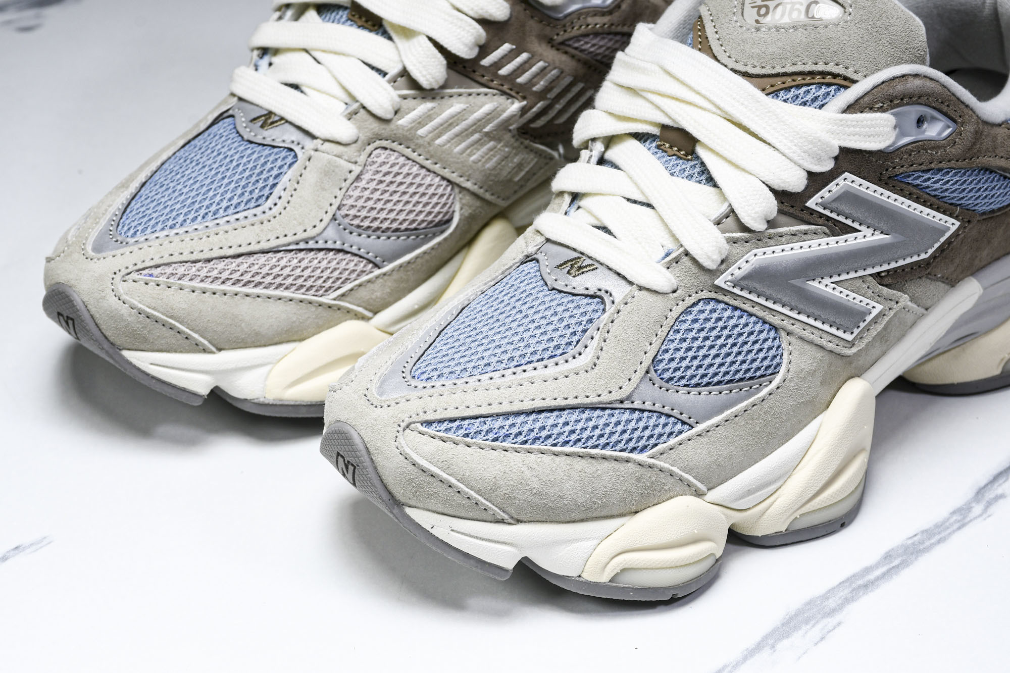 纯原 Joe Freshgoods x New Balance NB9060 复古休闲运动慢跑鞋 棕蓝色