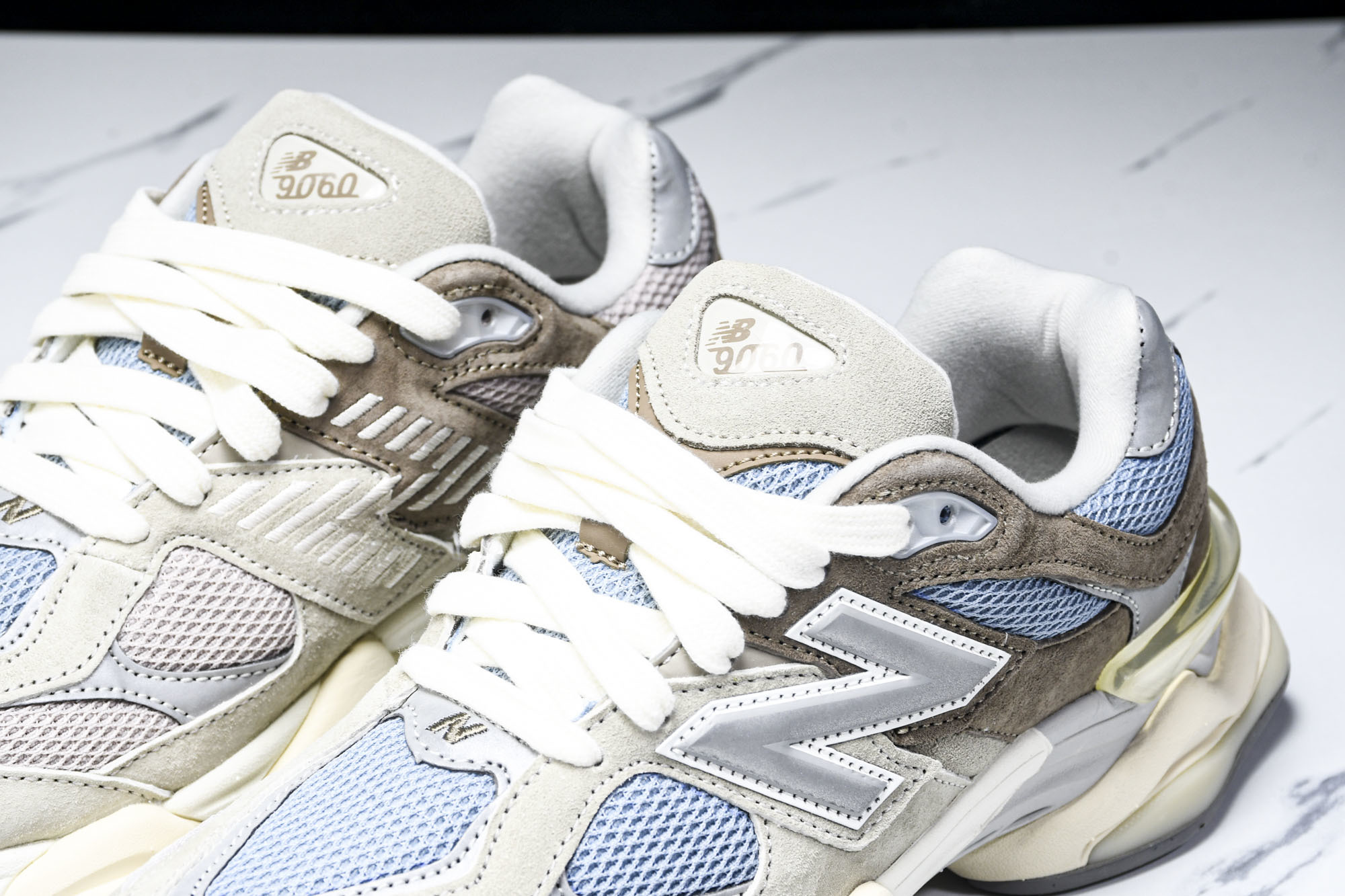 纯原 Joe Freshgoods x New Balance NB9060 复古休闲运动慢跑鞋 棕蓝色