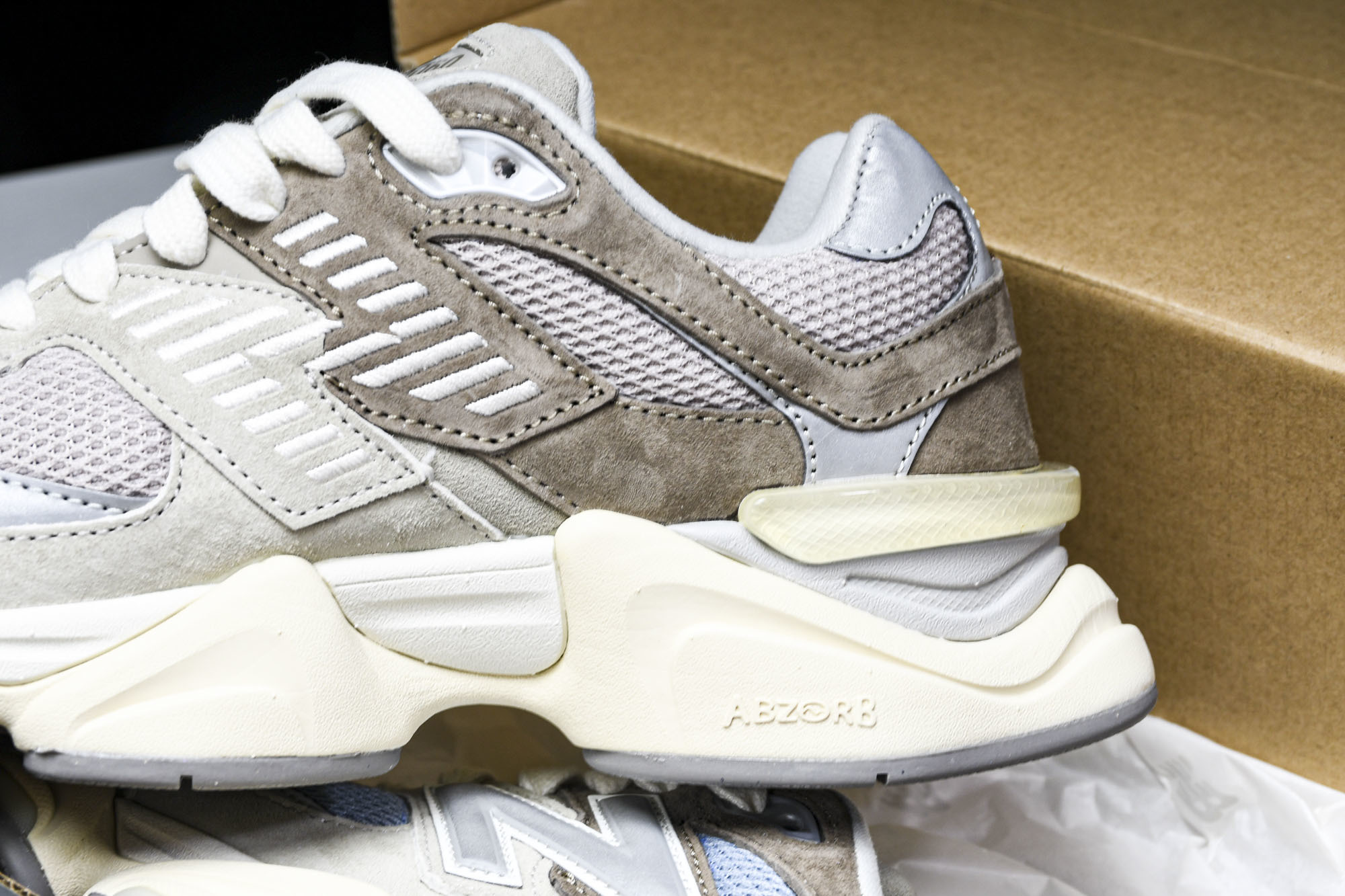 纯原 Joe Freshgoods x New Balance NB9060 复古休闲运动慢跑鞋 棕蓝色