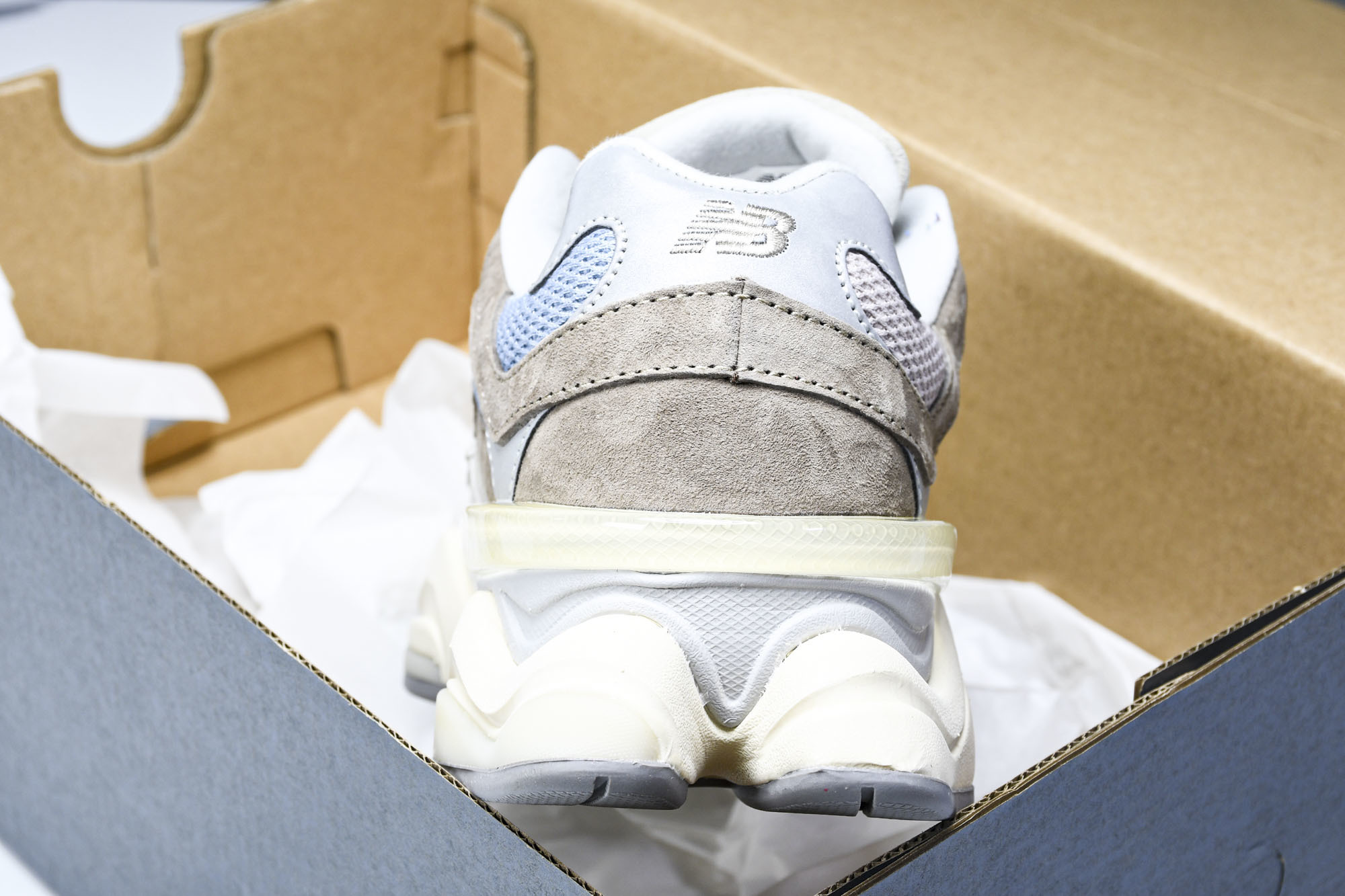 纯原 Joe Freshgoods x New Balance NB9060 复古休闲运动慢跑鞋 棕蓝色