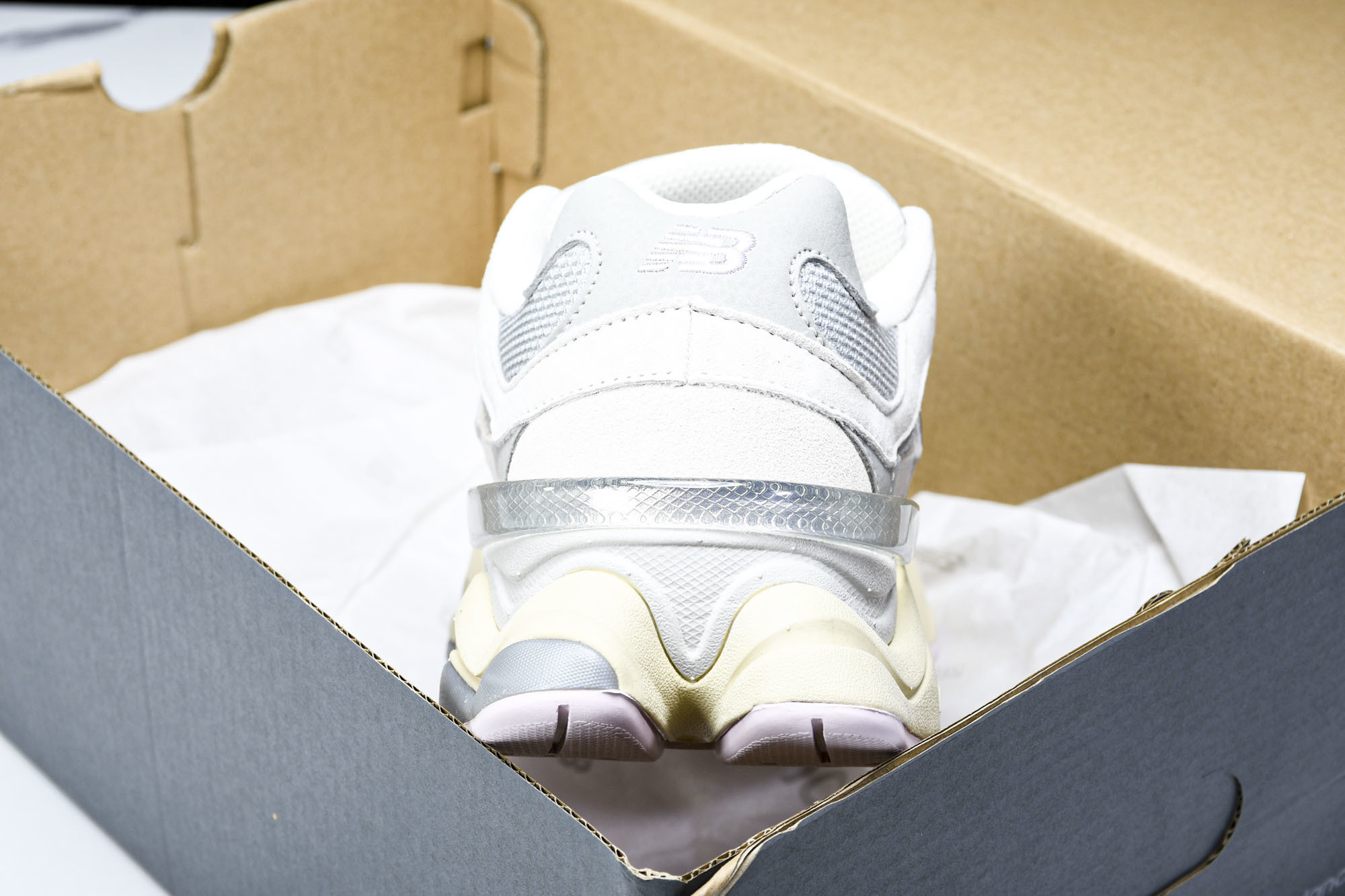 纯原 Joe Freshgoods x New Balance NB9060 复古休闲运动慢跑鞋 浅灰紫