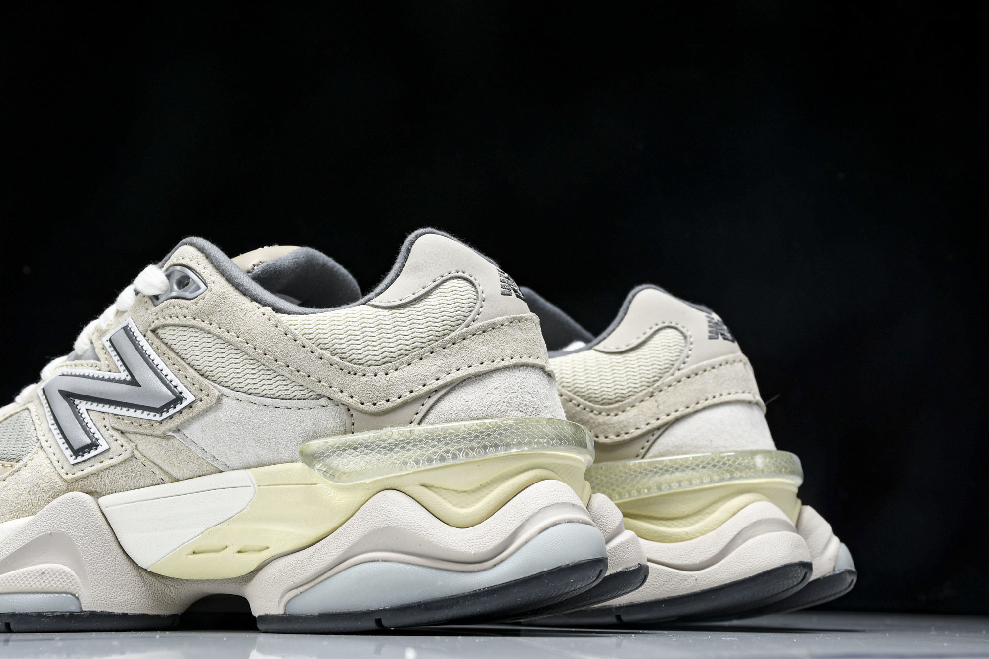 纯原 Joe Freshgoods x New Balance NB9060 复古休闲运动慢跑鞋 浅灰色