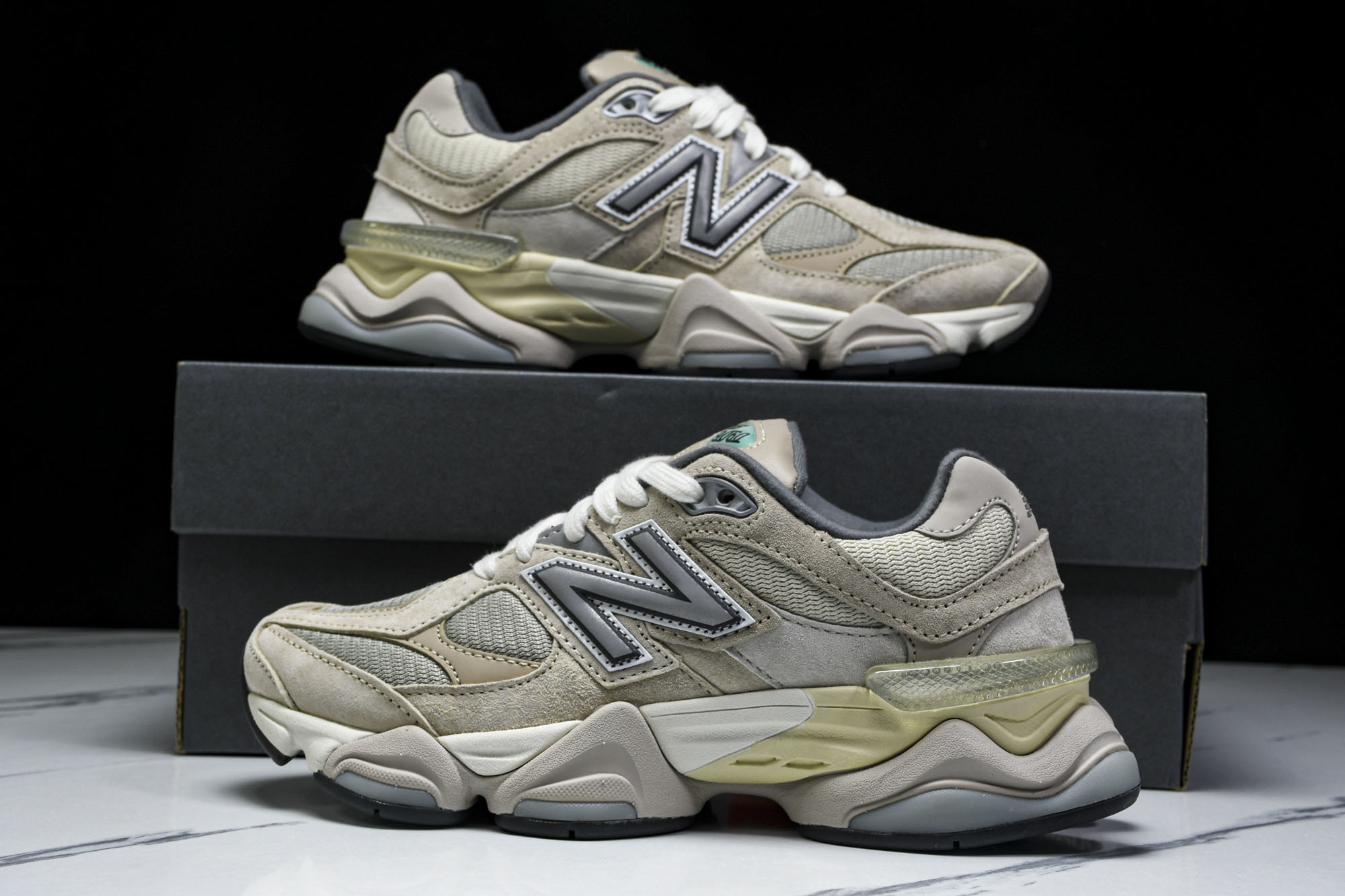 纯原 Joe Freshgoods x New Balance NB9060 复古休闲运动慢跑鞋 浅灰色