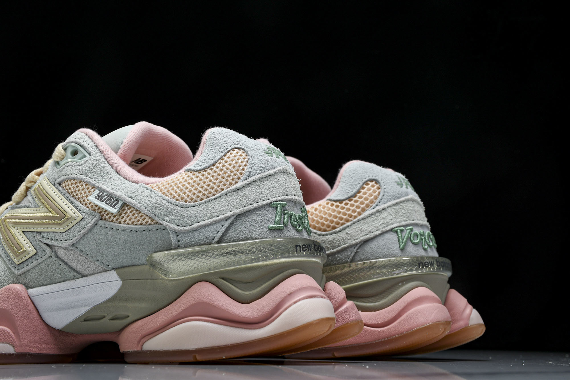 纯原 Joe Freshgoods x New Balance NB9060 复古休闲运动慢跑鞋 灰粉色