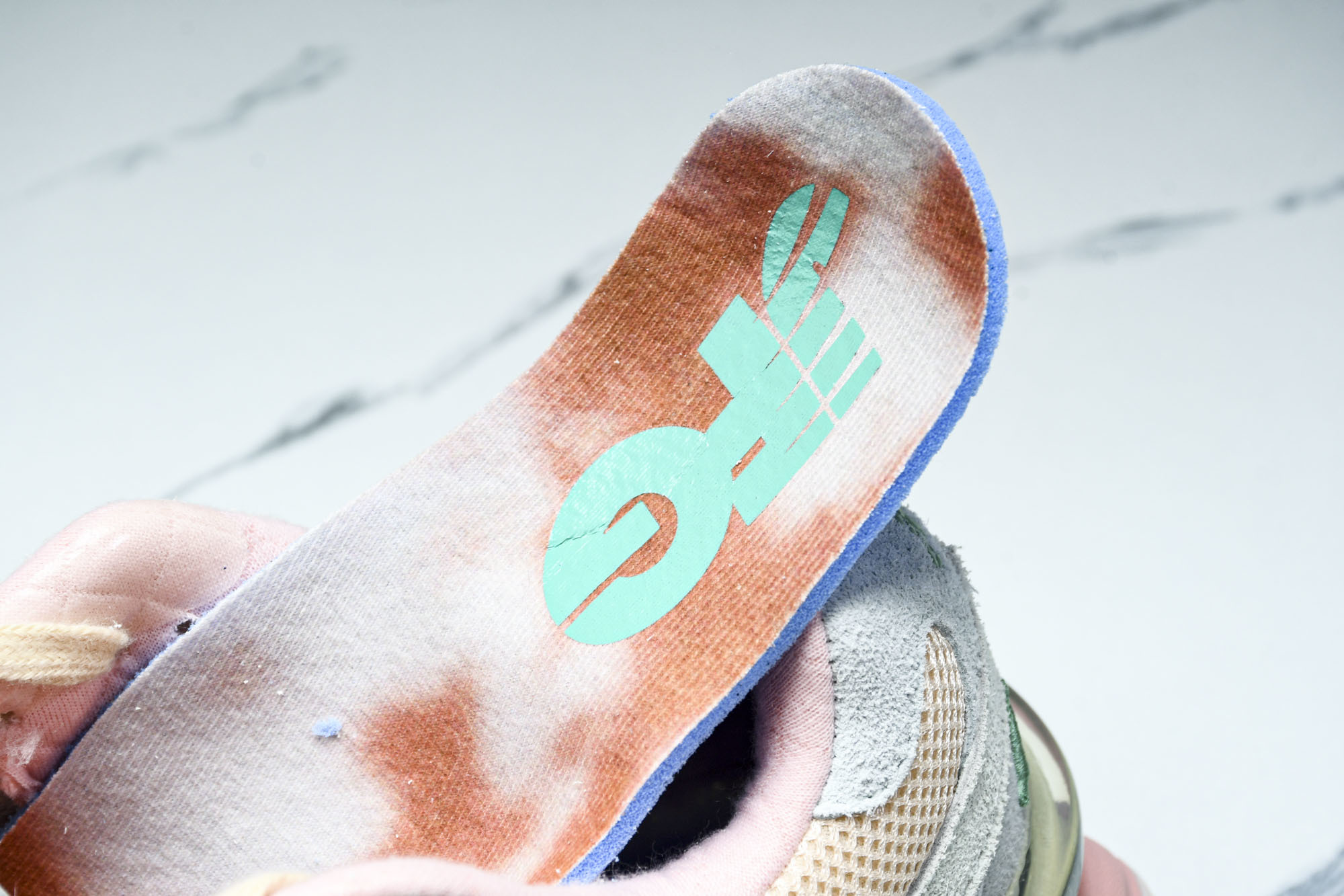 纯原 Joe Freshgoods x New Balance NB9060 复古休闲运动慢跑鞋 灰粉色