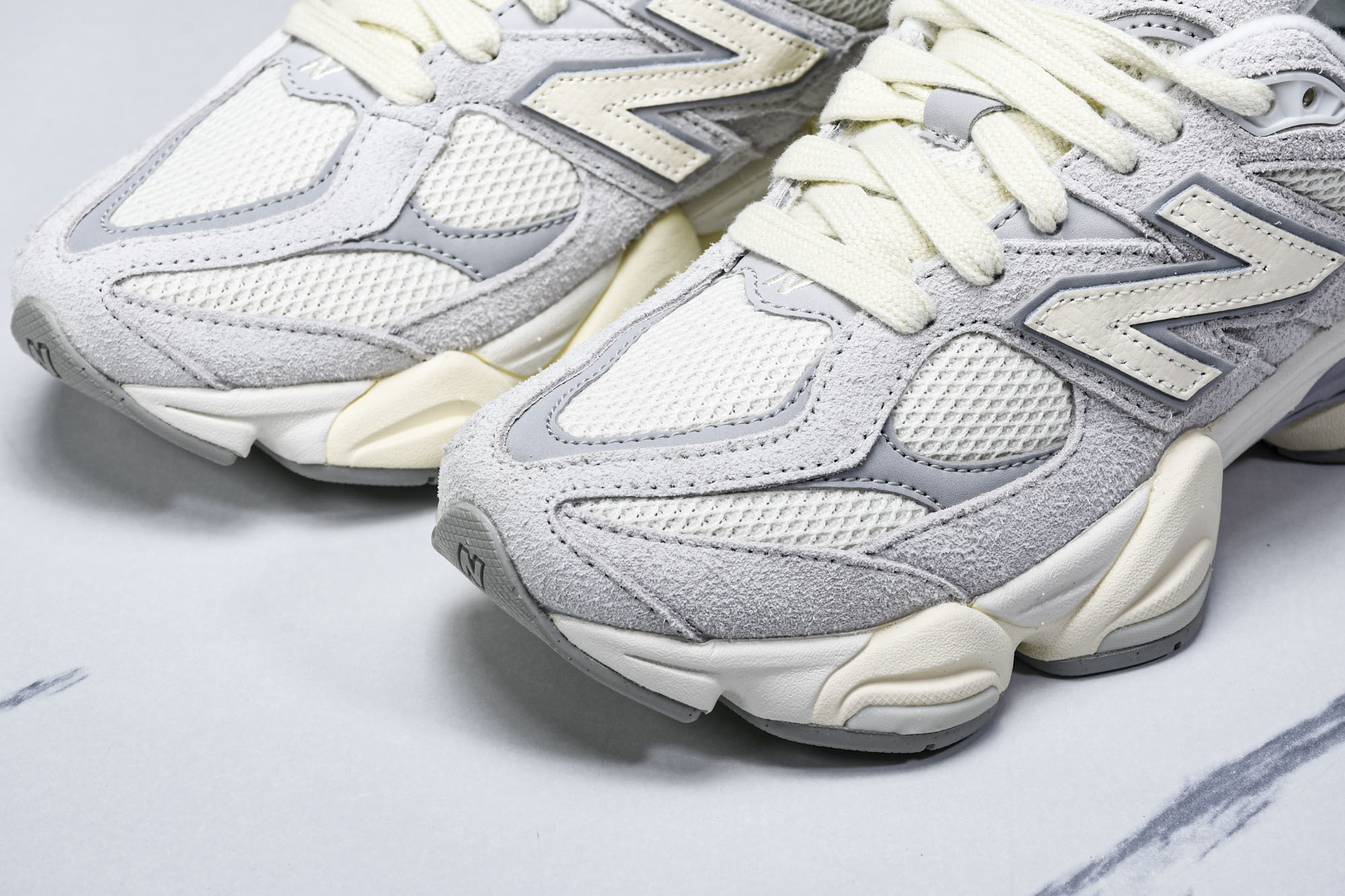 纯原 Joe Freshgoods x New Balance NB9060 复古休闲运动慢跑鞋 白灰白
