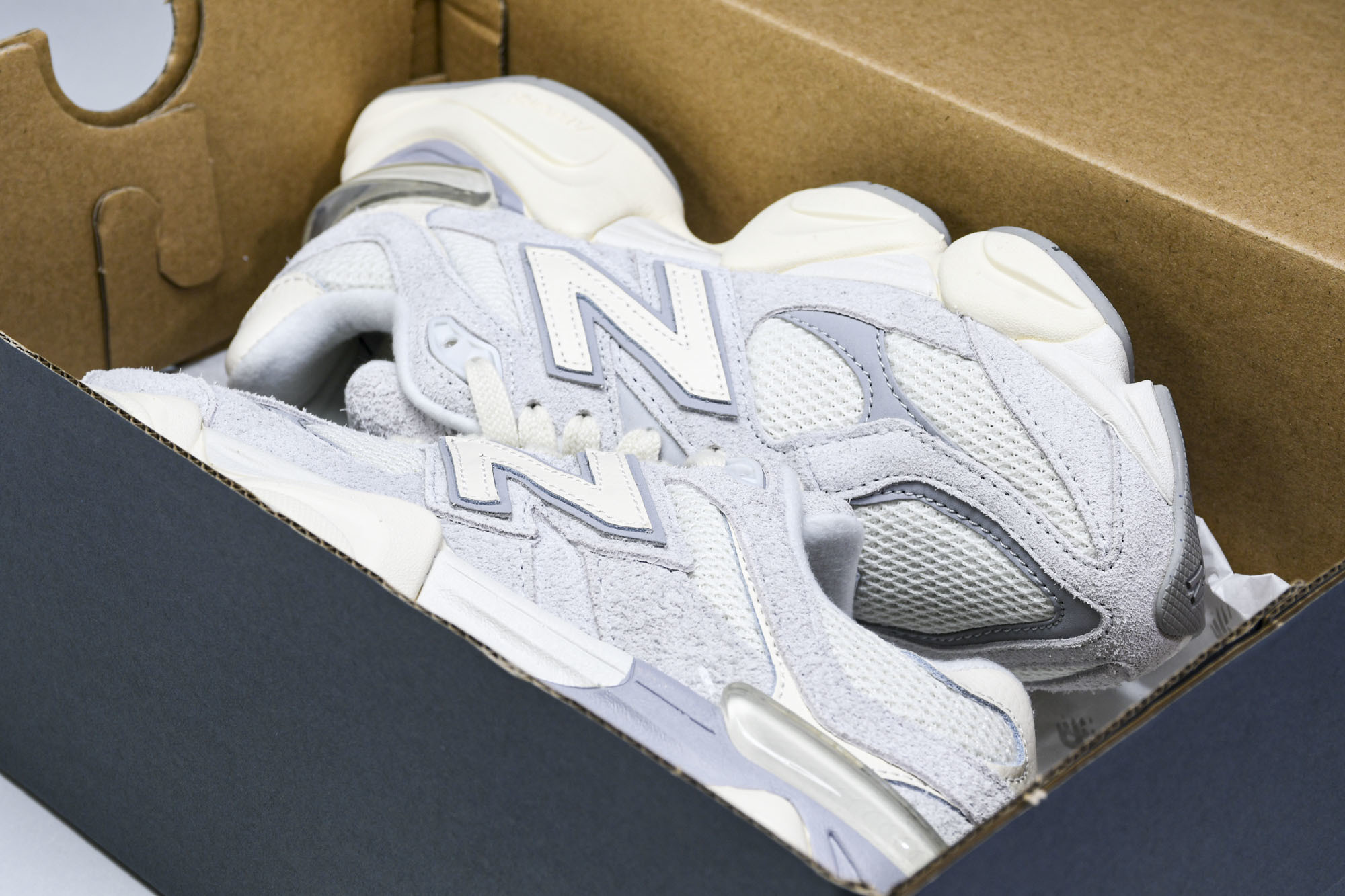 纯原 Joe Freshgoods x New Balance NB9060 复古休闲运动慢跑鞋 白灰白
