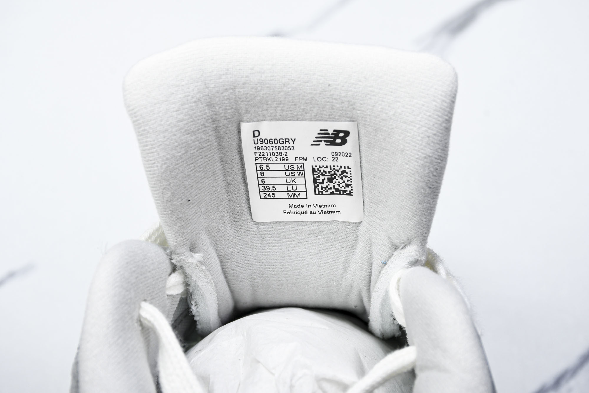 纯原 Joe Freshgoods x New Balance NB9060 复古休闲运动慢跑鞋 白灰色